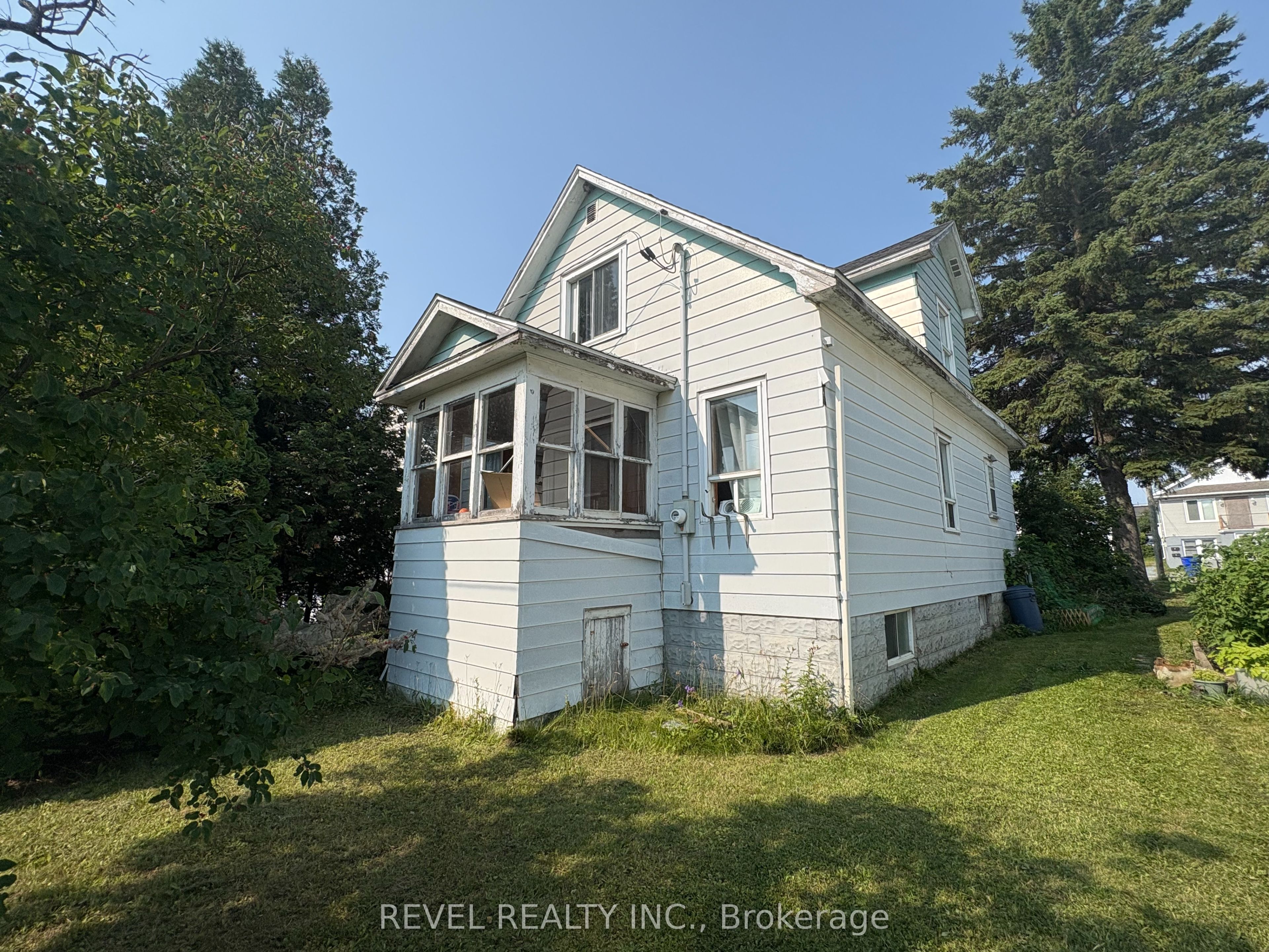 46 Charles Street, Timmins, ON P4N 5C3 photo 4
