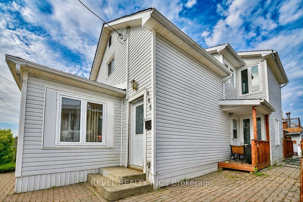 285 Elm Street S, Timmins, ON P4N 1X3 photo 2