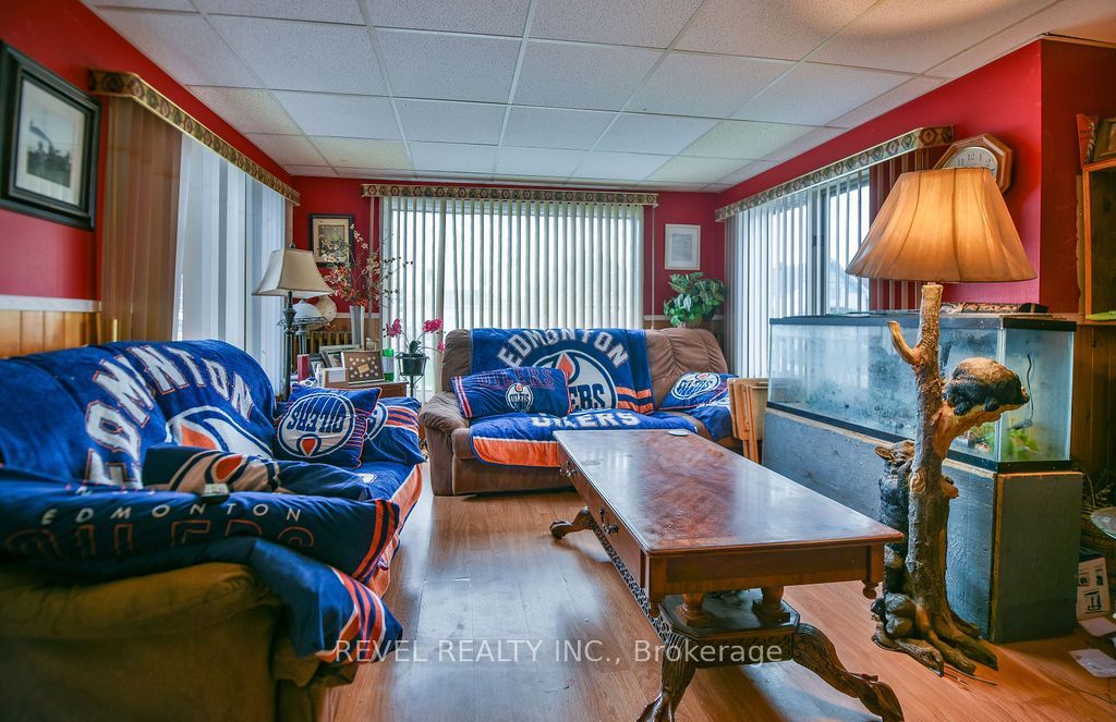 285 Elm Street S, Timmins, ON P4N 1X3 photo 4