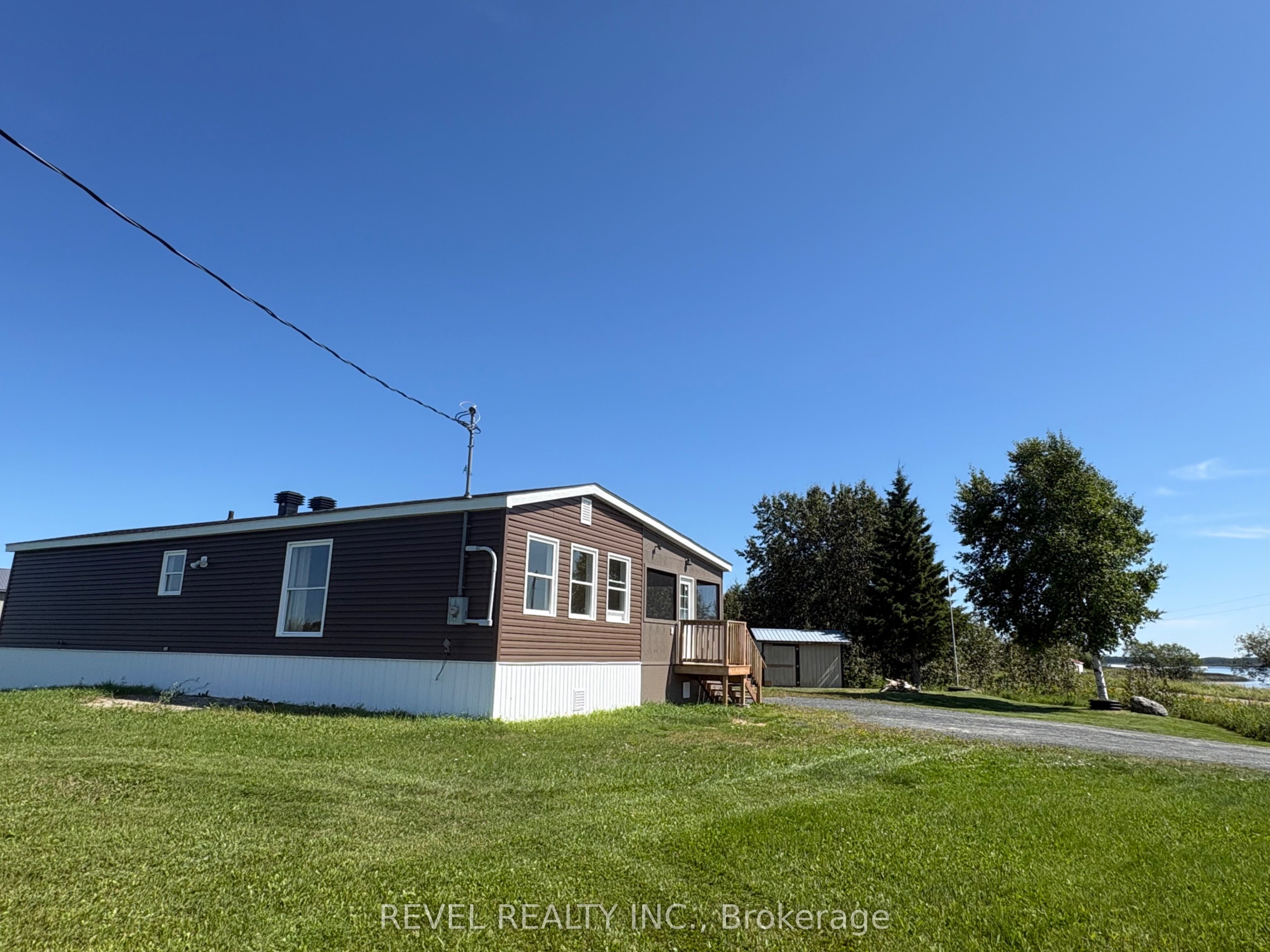 585 CONC 6 & 7 Concession, Cochrane, ON P0L 1C0