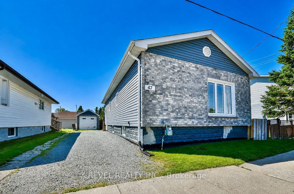 47 Essa Avenue, Timmins, ON P0N 1H0