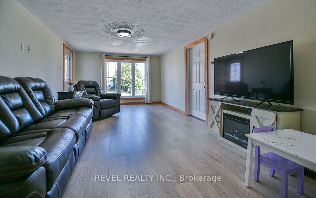 47 Essa Avenue, Timmins, ON P0N 1H0 photo 2