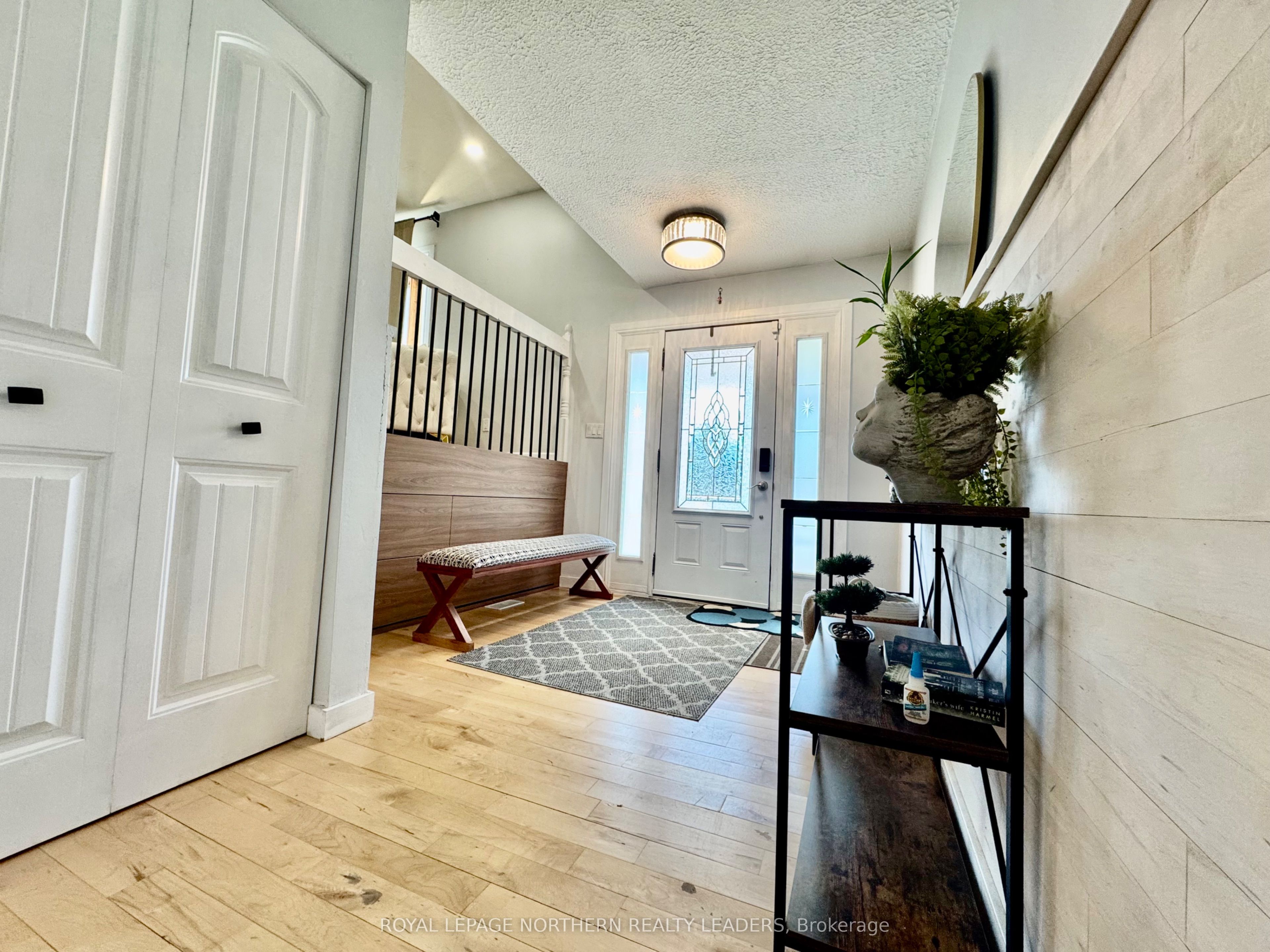 66 Jubilee Avenue E, Timmins, ON P4N 5W3 photo 3