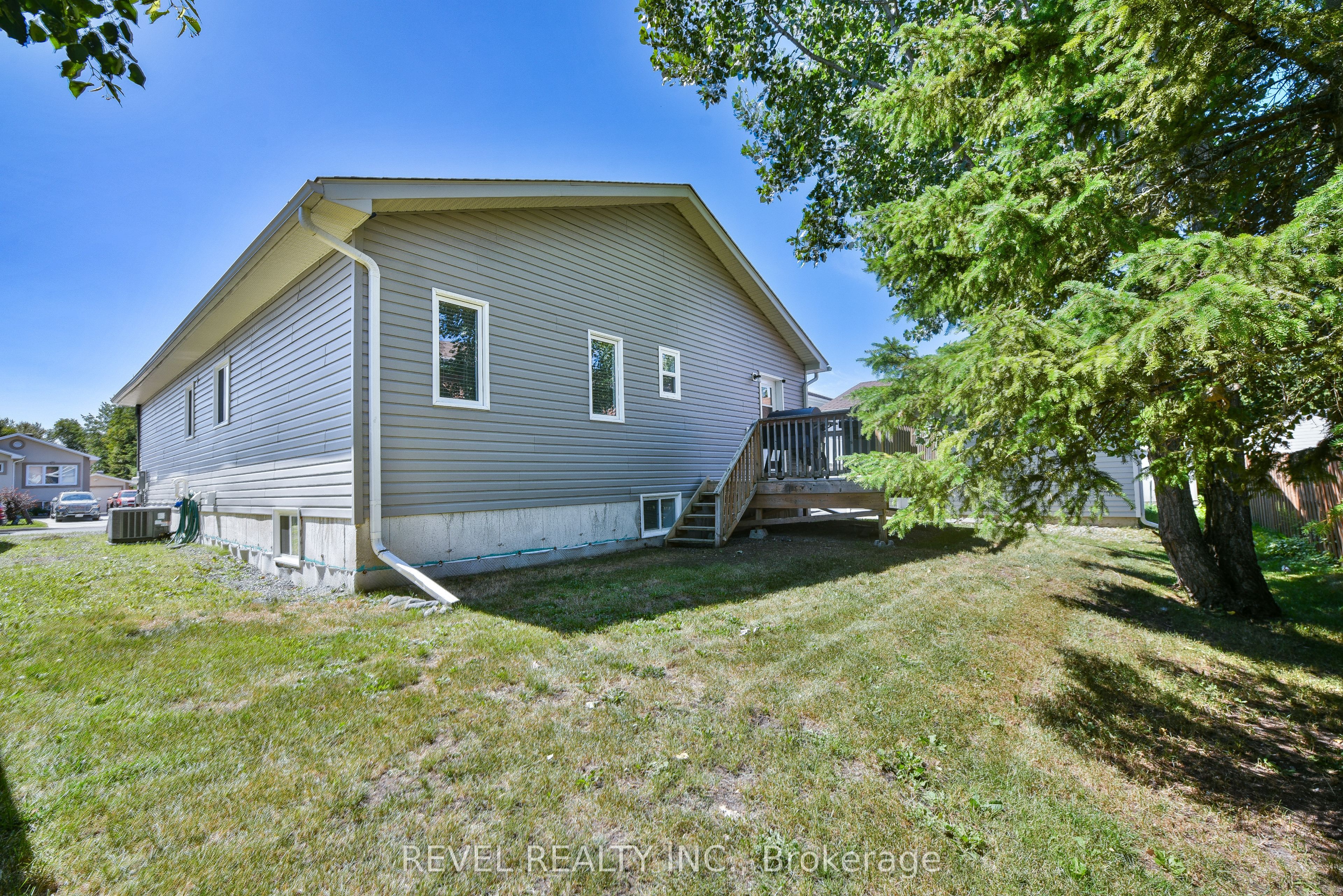 62 J.V. Bonhomme Boulevard, Timmins, ON P4P 0A2 photo 2