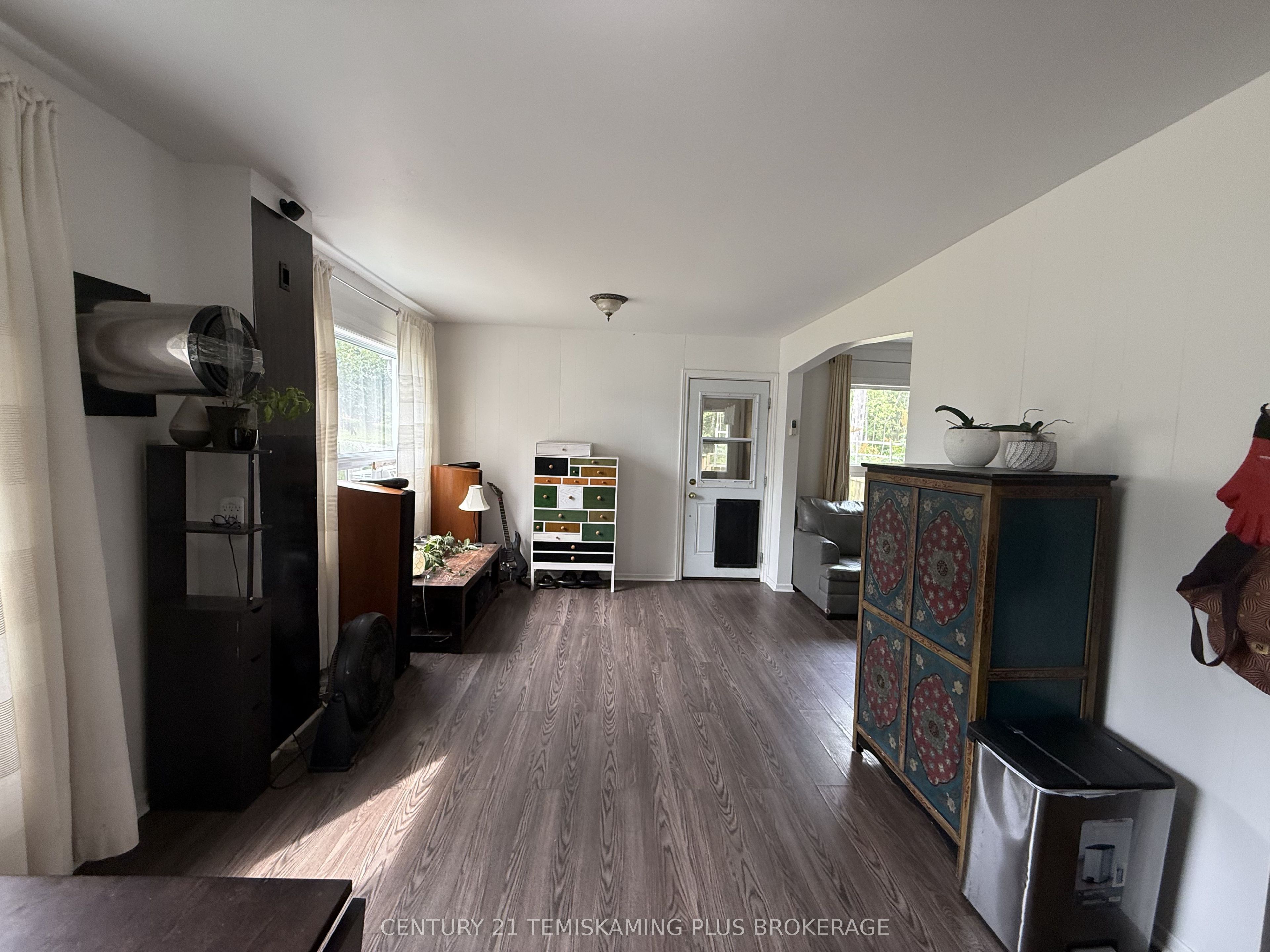 8 Swastika Avenue, Kirkland Lake, ON P0K 1T0 photo 3