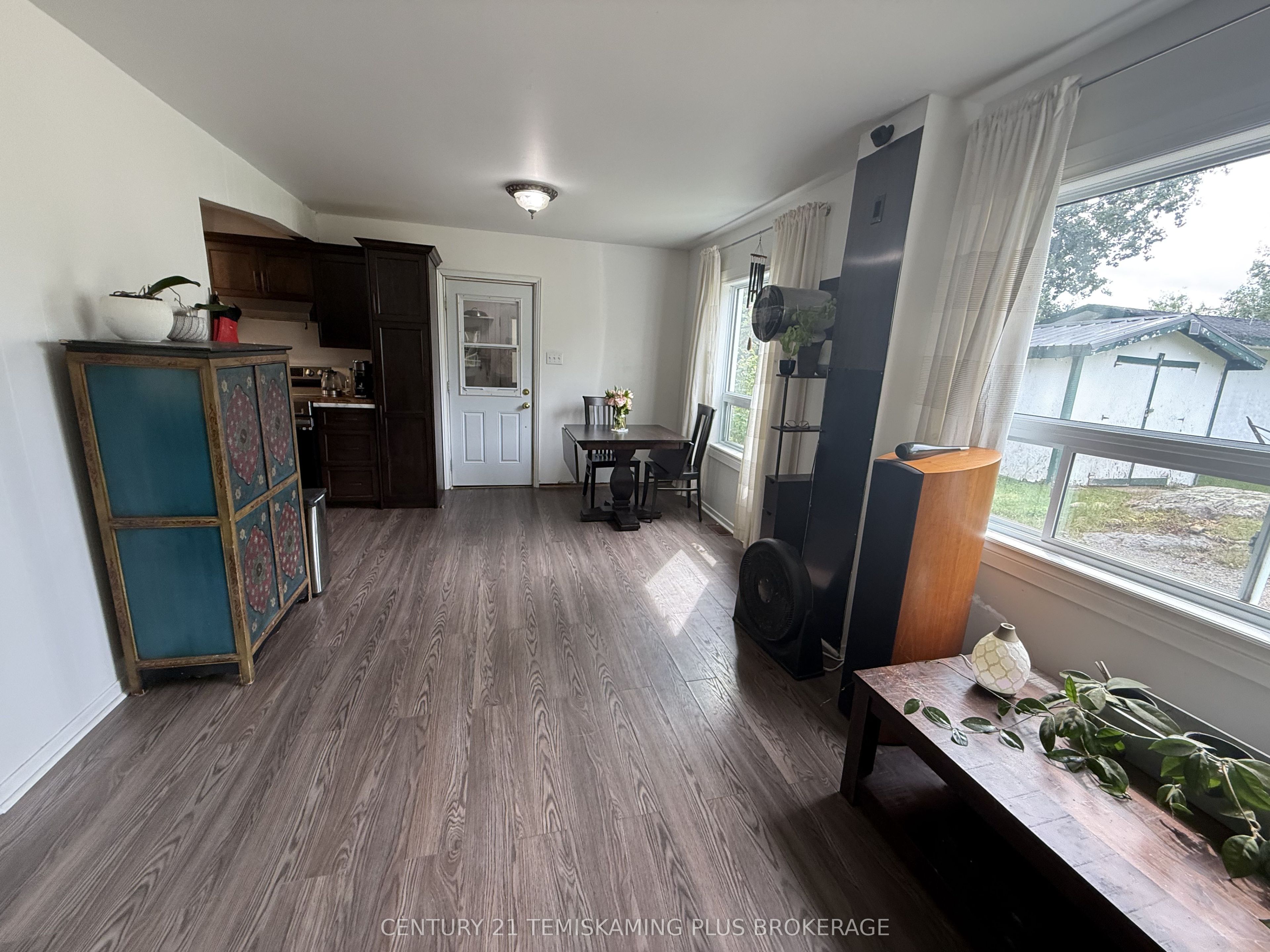 8 Swastika Avenue, Kirkland Lake, ON P0K 1T0 photo 4