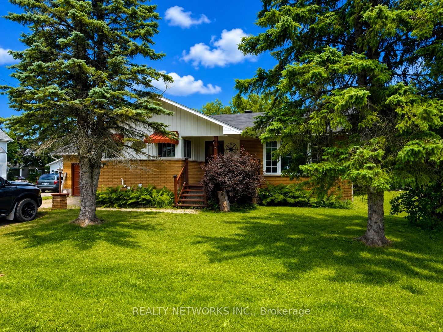 208 Conley Street S, Timmins, ON P0N 1C0 photo 2