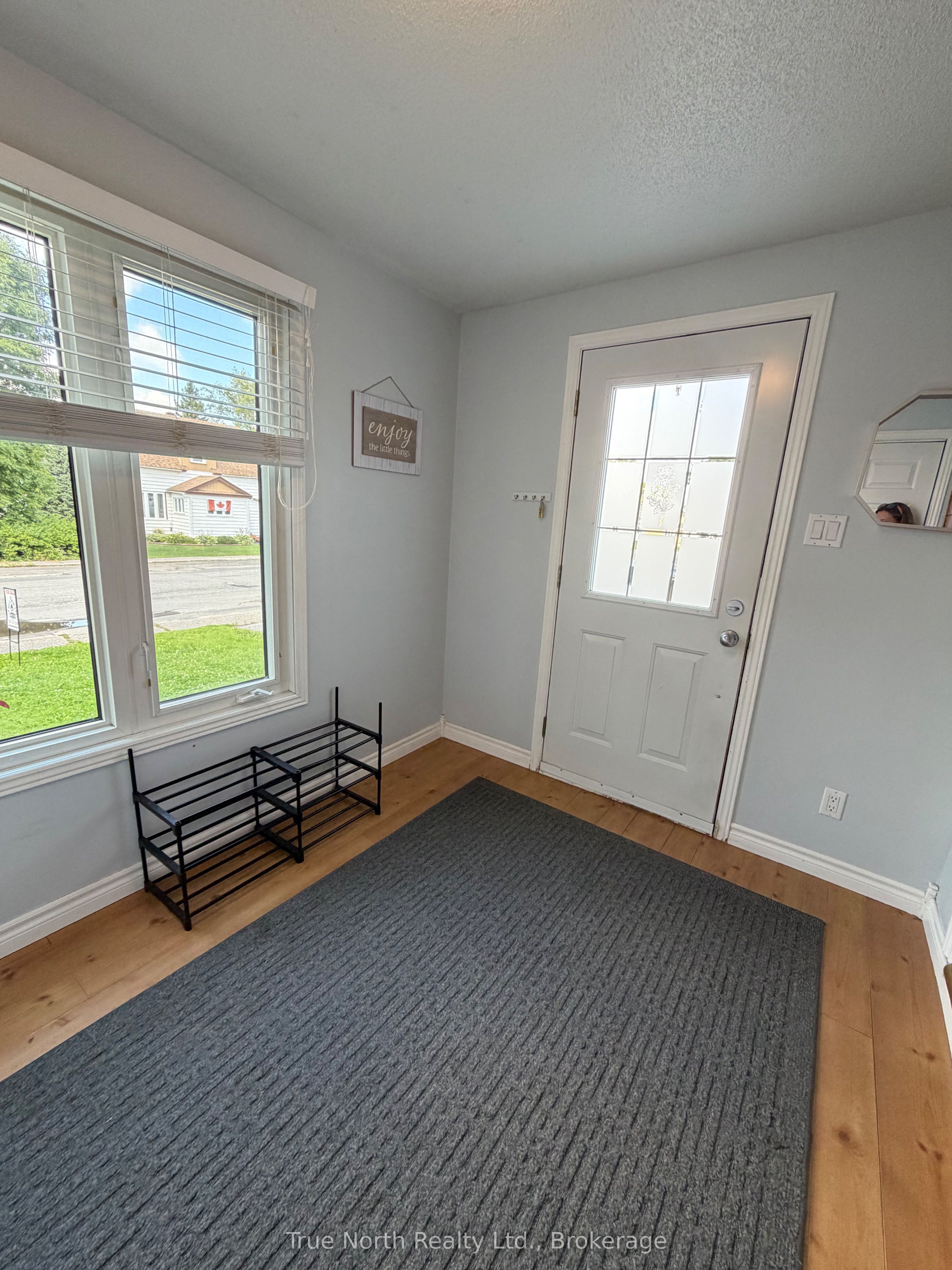 20 Devonshire Street, Kapuskasing, ON P5N 1C1 photo 3