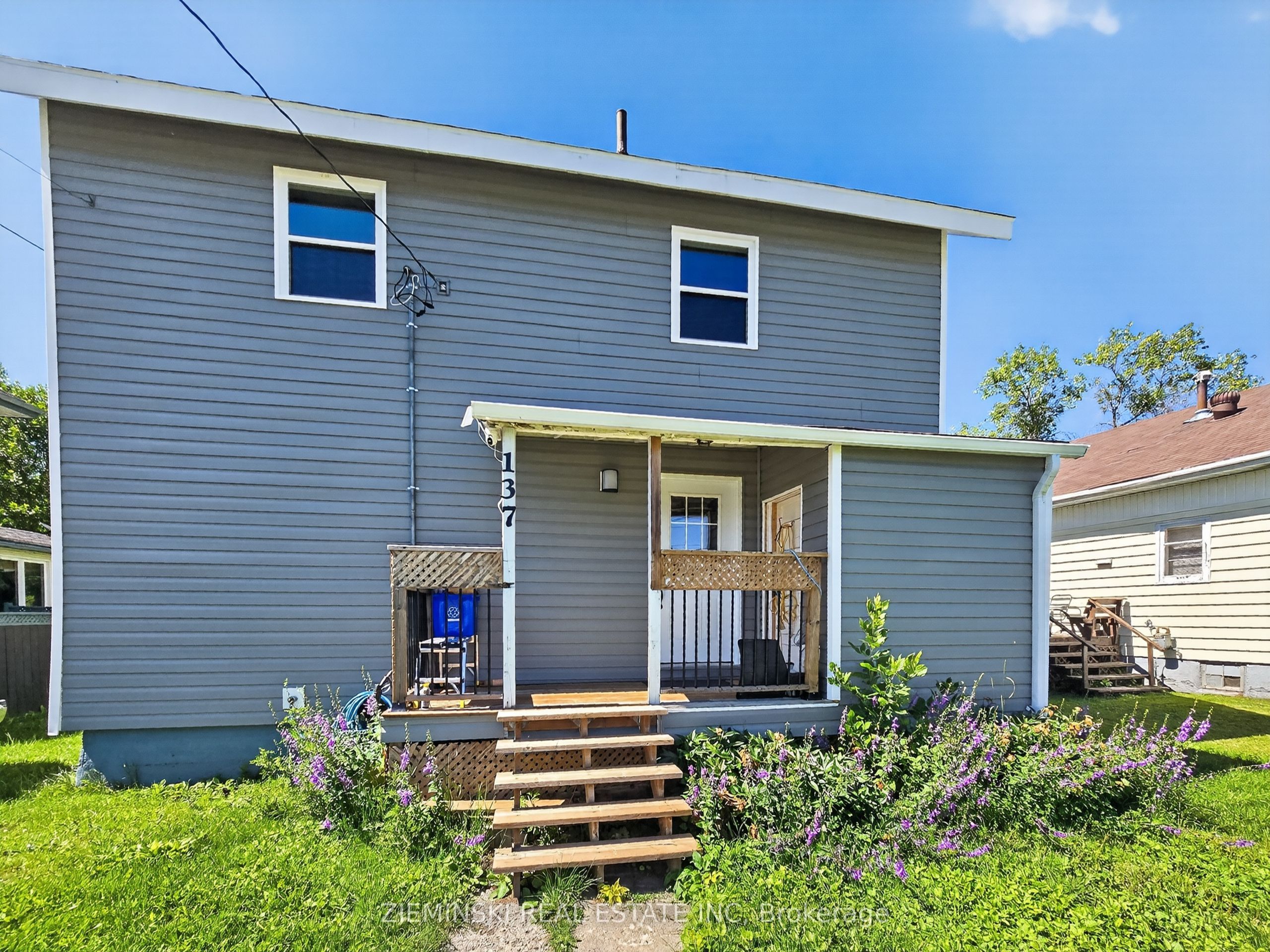 137 Cambridge Avenue, Iroquois Falls, ON P0K 1E0 photo 4
