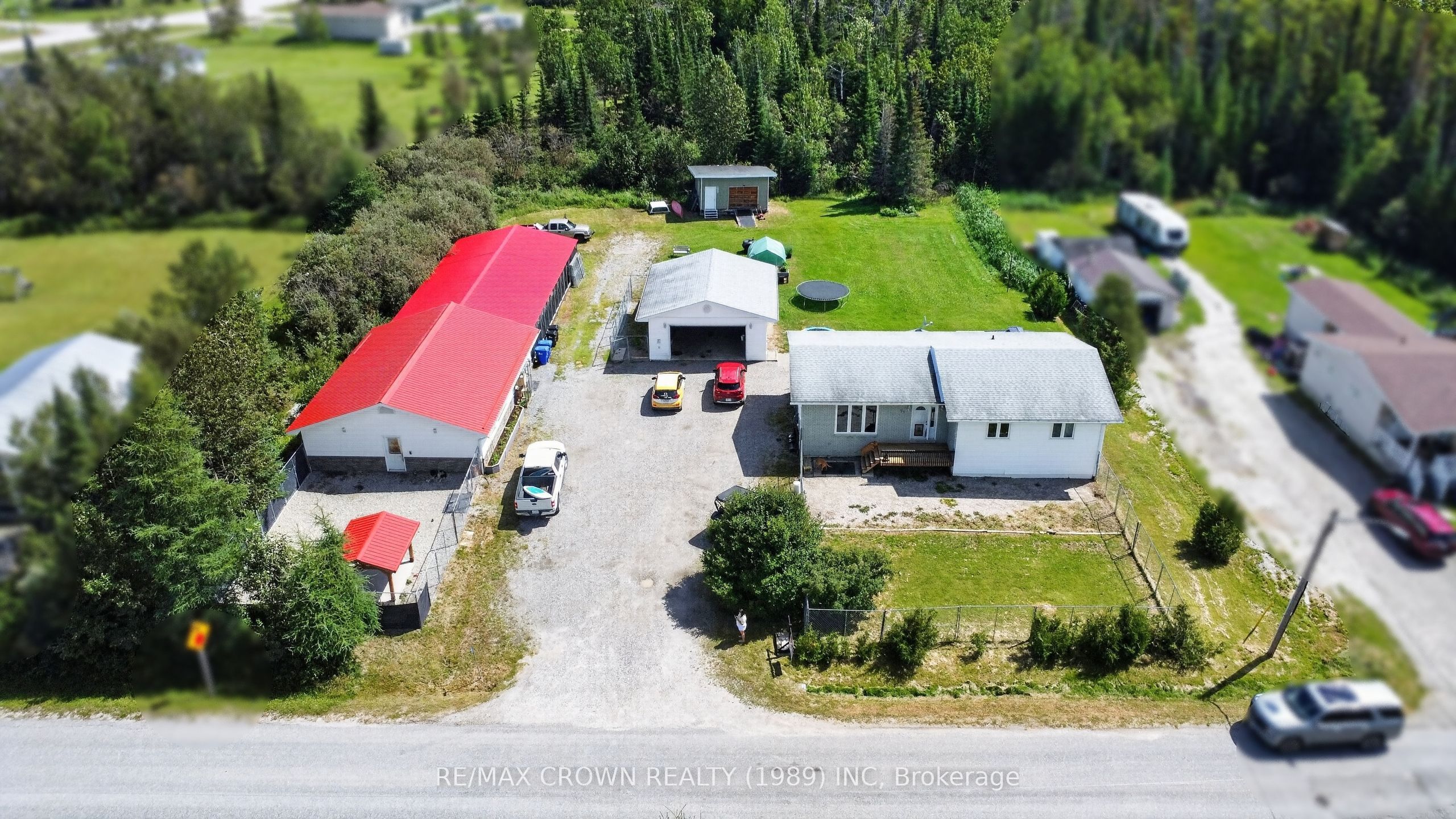 21 Cloutier Road S, Hearst, ON P0L 1N0