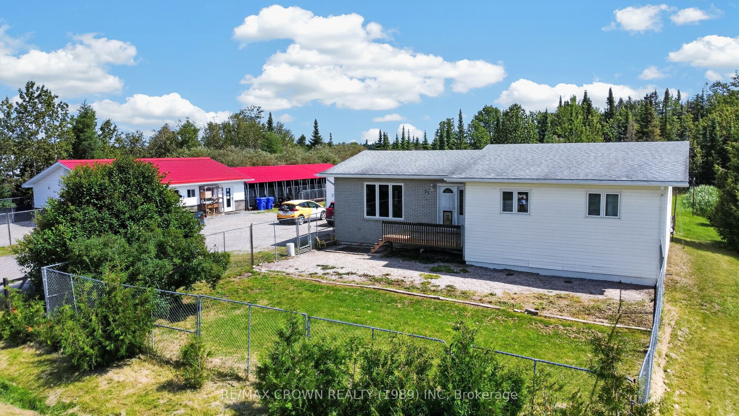 21 Cloutier Road S, Hearst, ON P0L 1N0 photo 3
