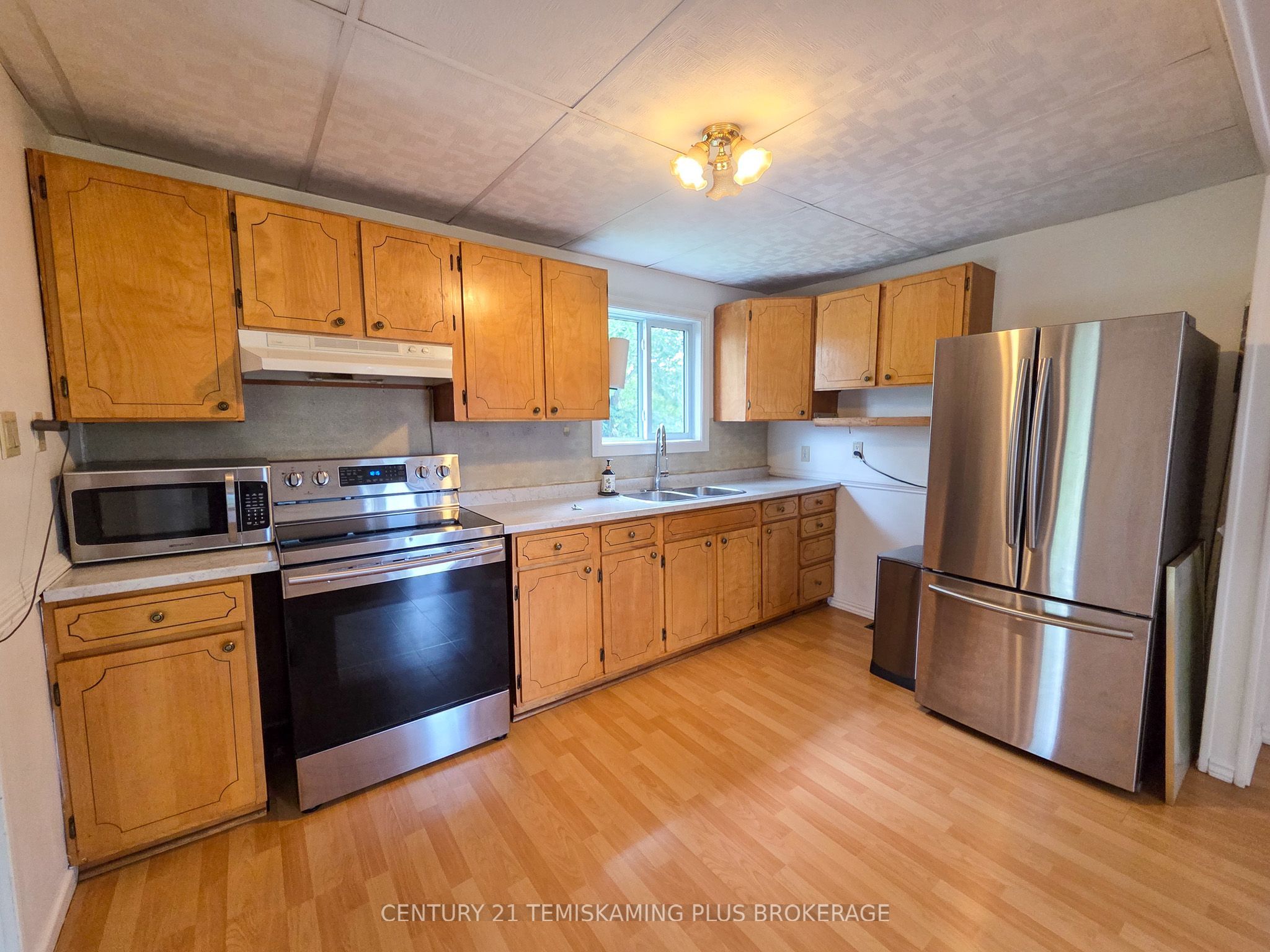 51 Third Avenue, Kirkland Lake, ON P0K 1L0 photo 3