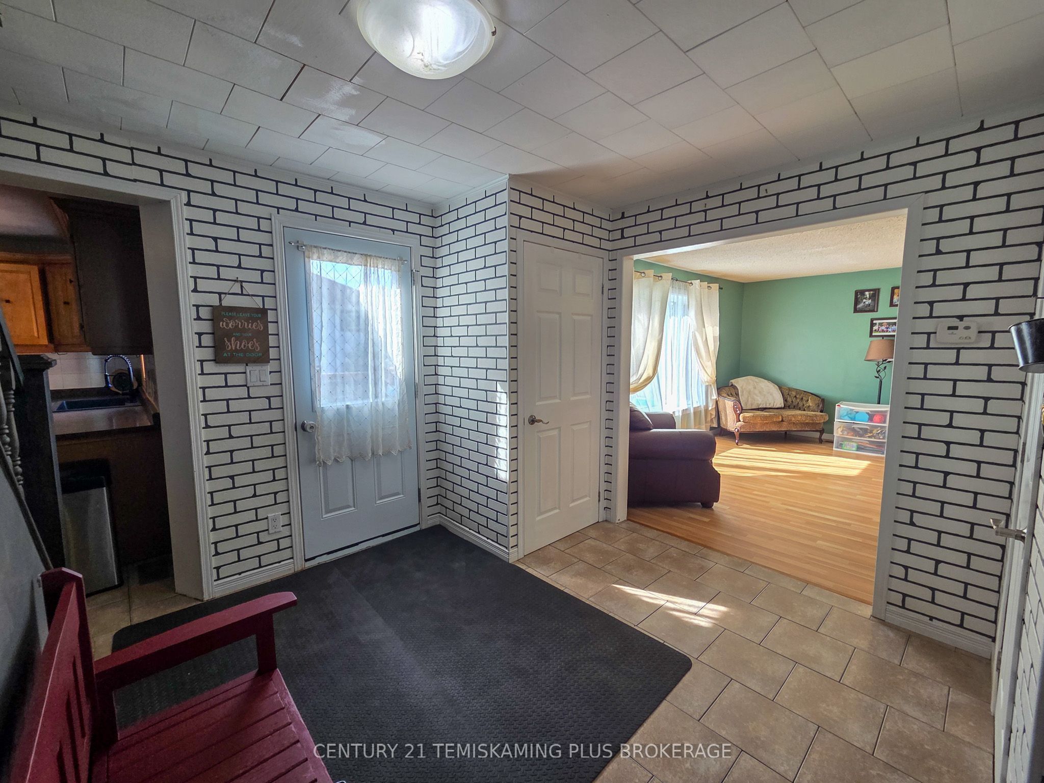112 4th Avenue, Englehart, ON P0J 1H0 photo 4