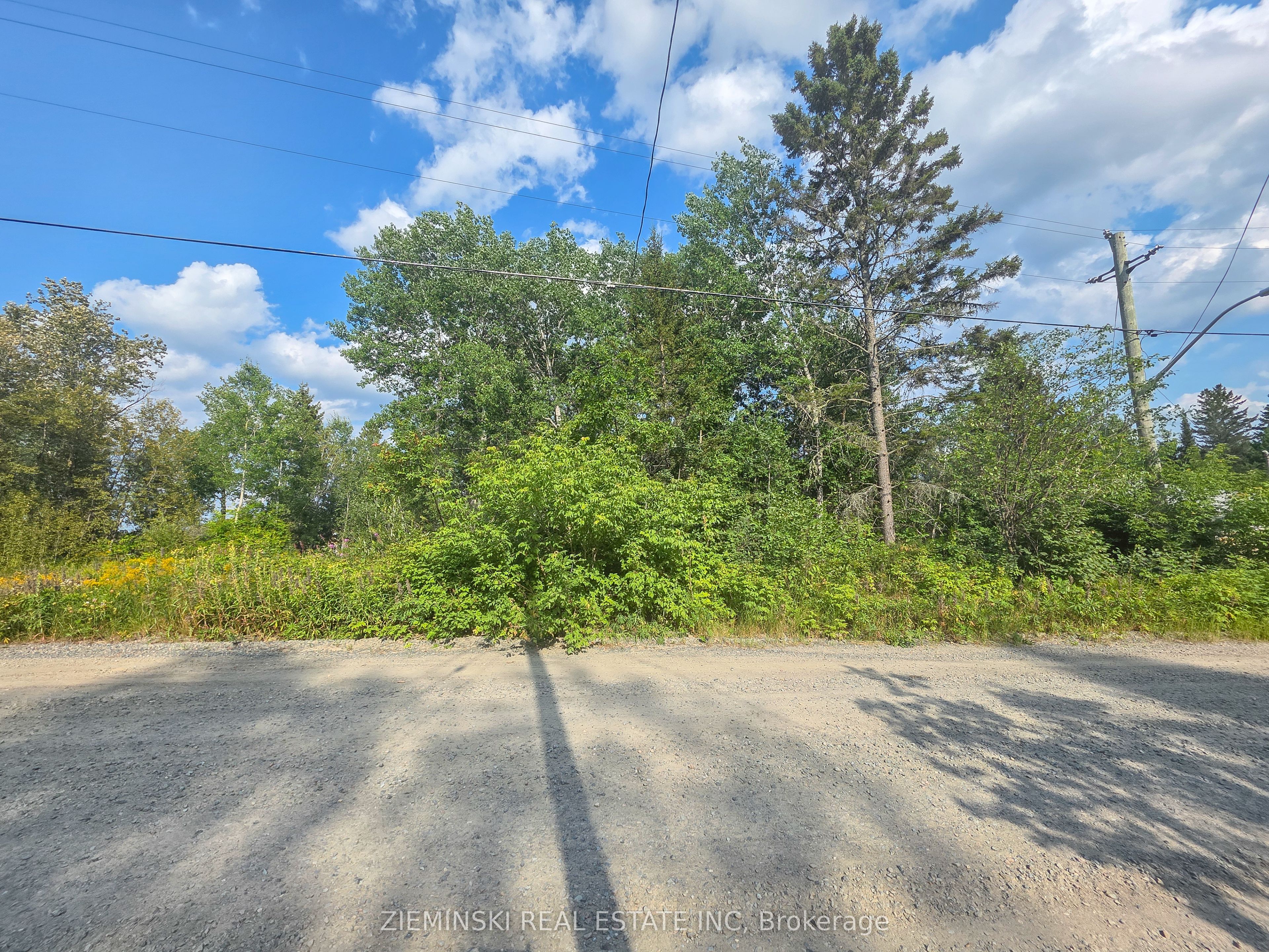 20 Swastika Avenue, Kirkland Lake, ON P0K 1T0 photo 3