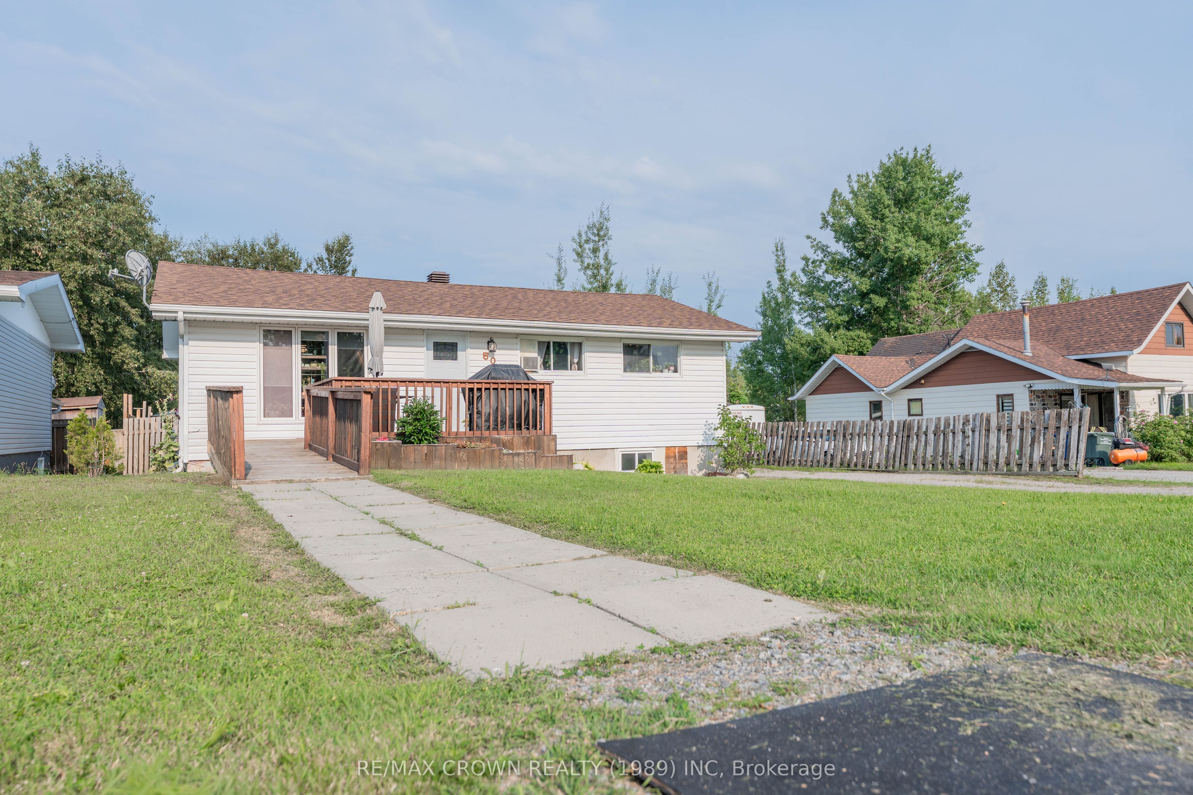 50 Dupont Street, Smooth Rock Falls, ON P0L 2B0 photo 2