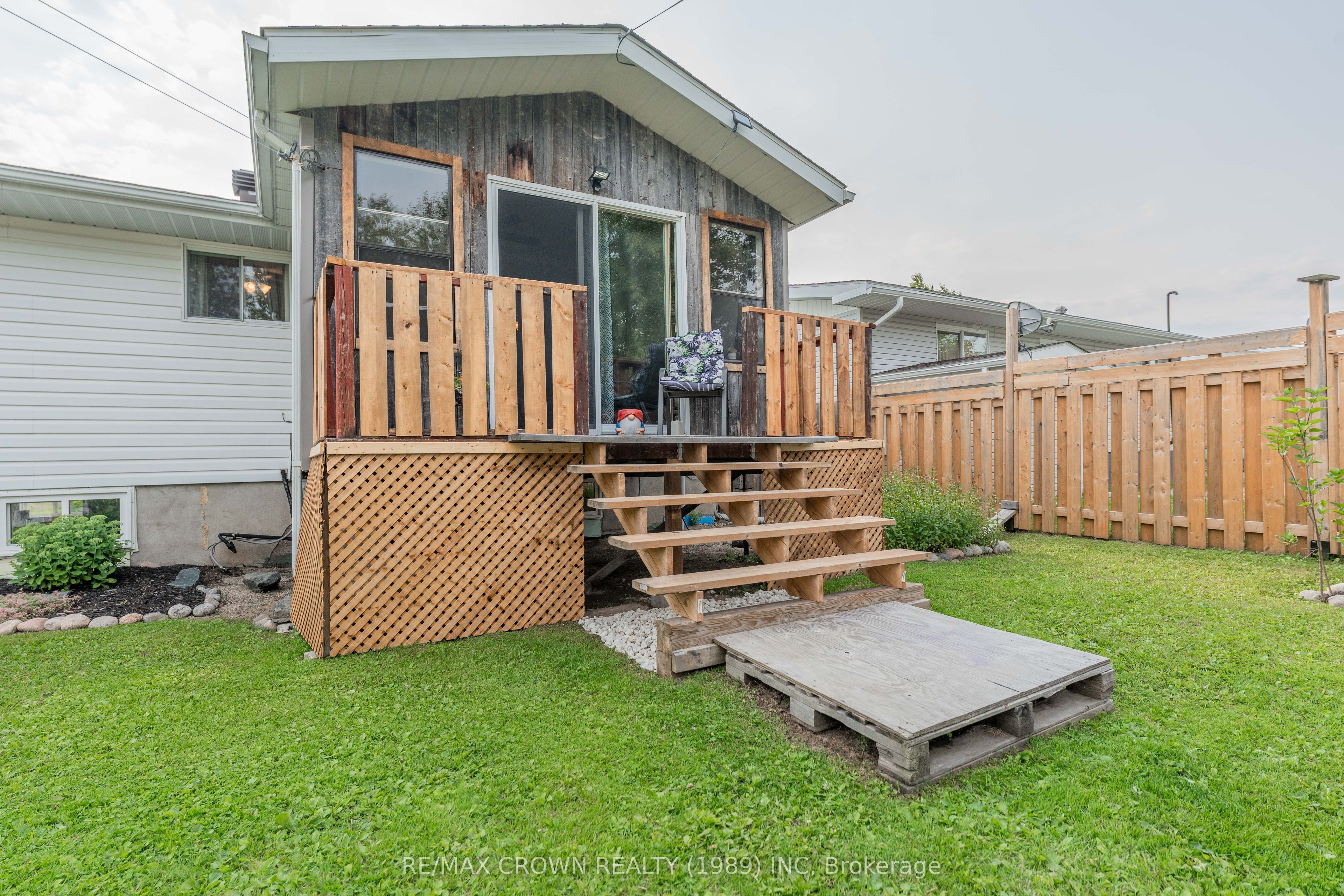 50 Dupont Street, Smooth Rock Falls, ON P0L 2B0 photo 4