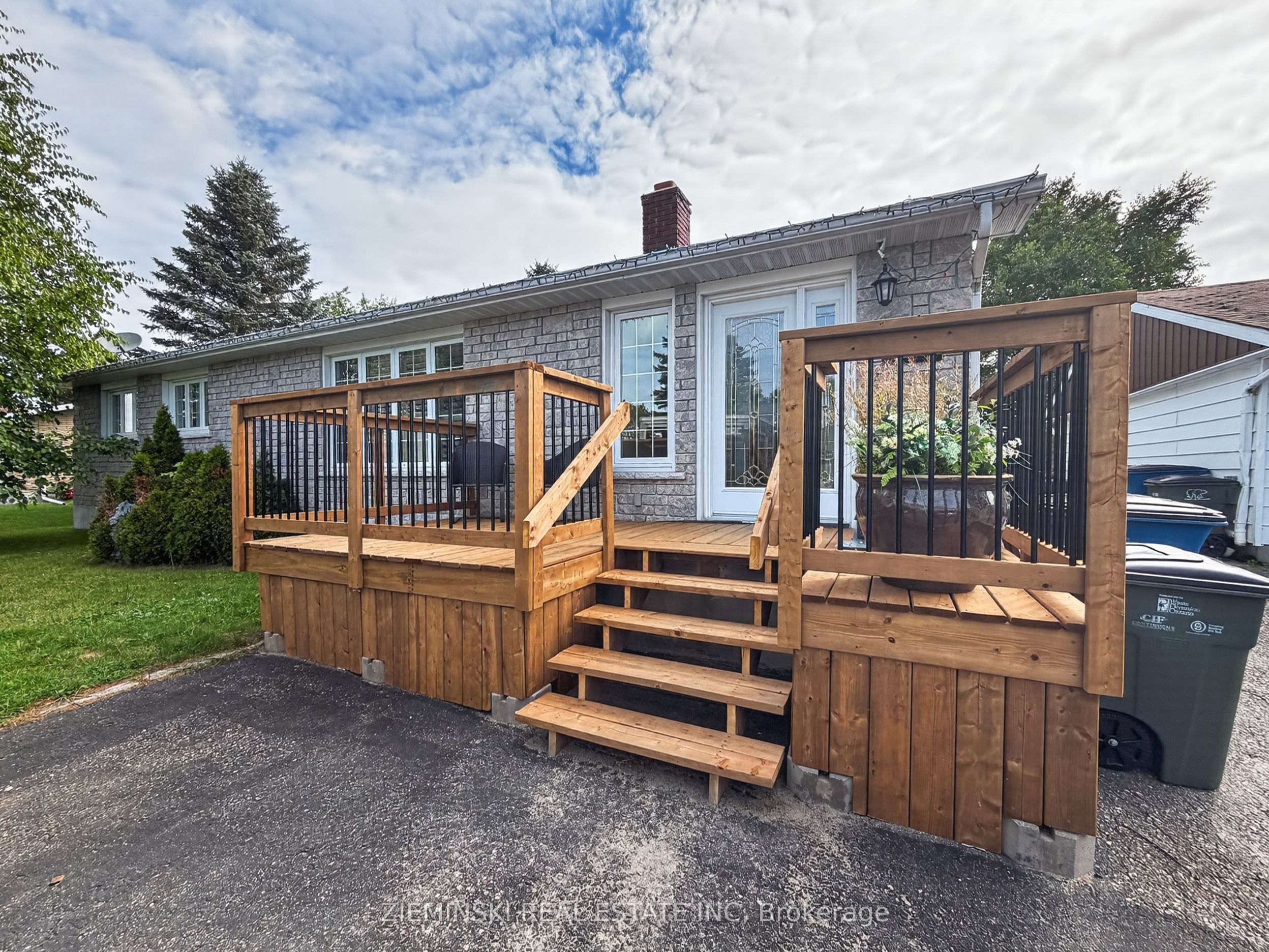 284 Fourteenth Avenue, Cochrane, ON P0L 1C0
