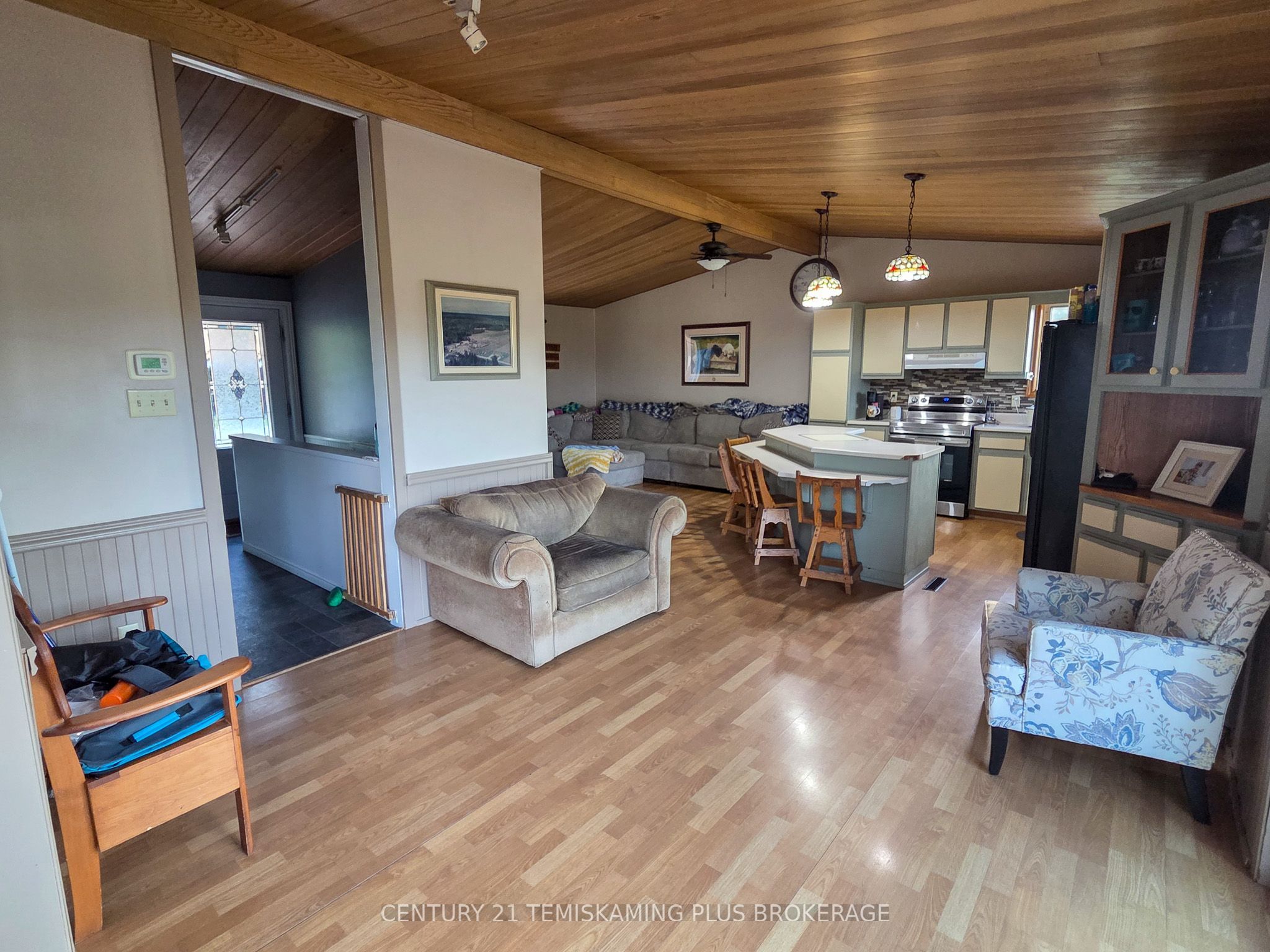 65 Lakeshore Avenue, Englehart, ON P0J 1B0 photo 5