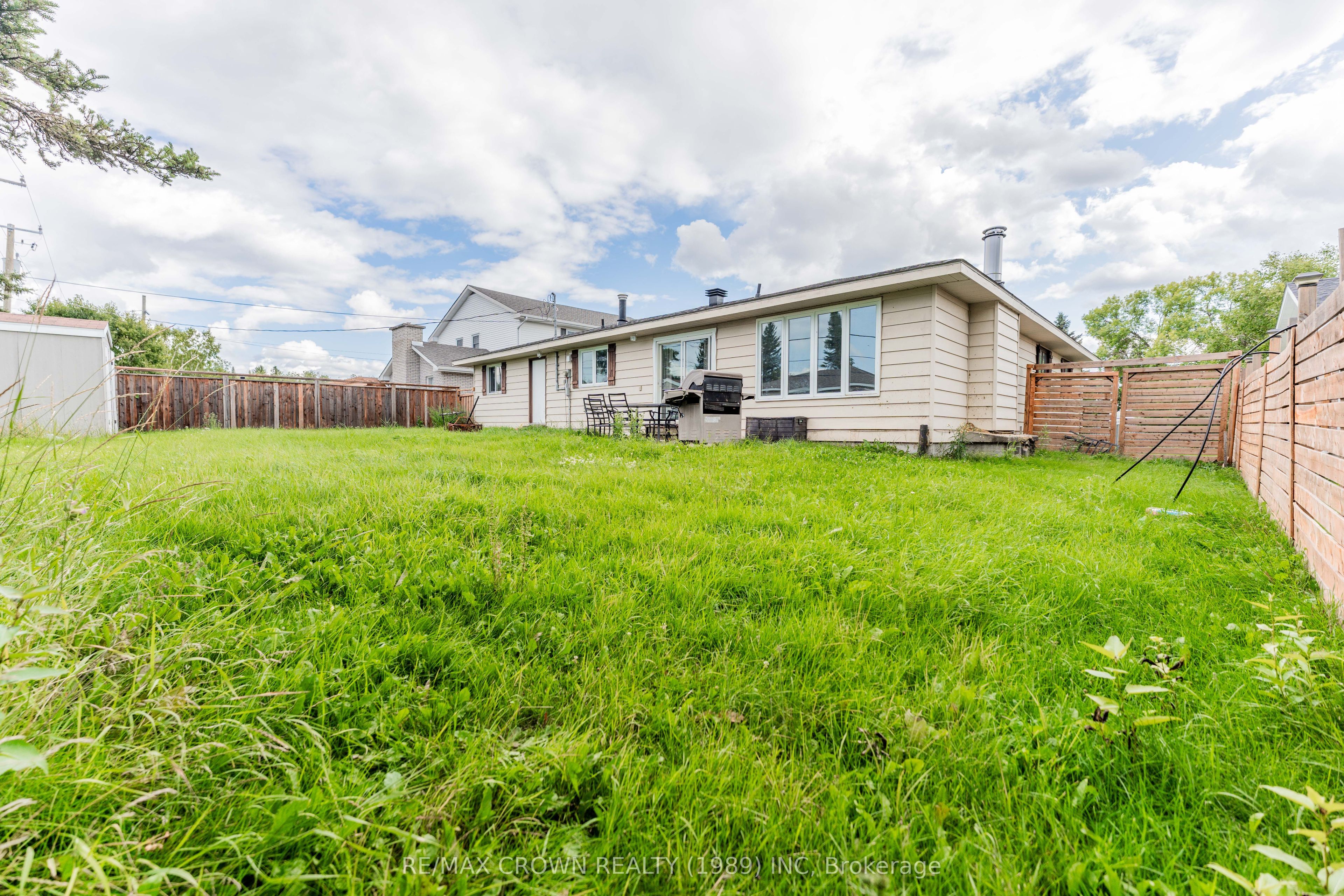 3 Clark Street, Kapuskasing, ON P5N 1L3 photo 3