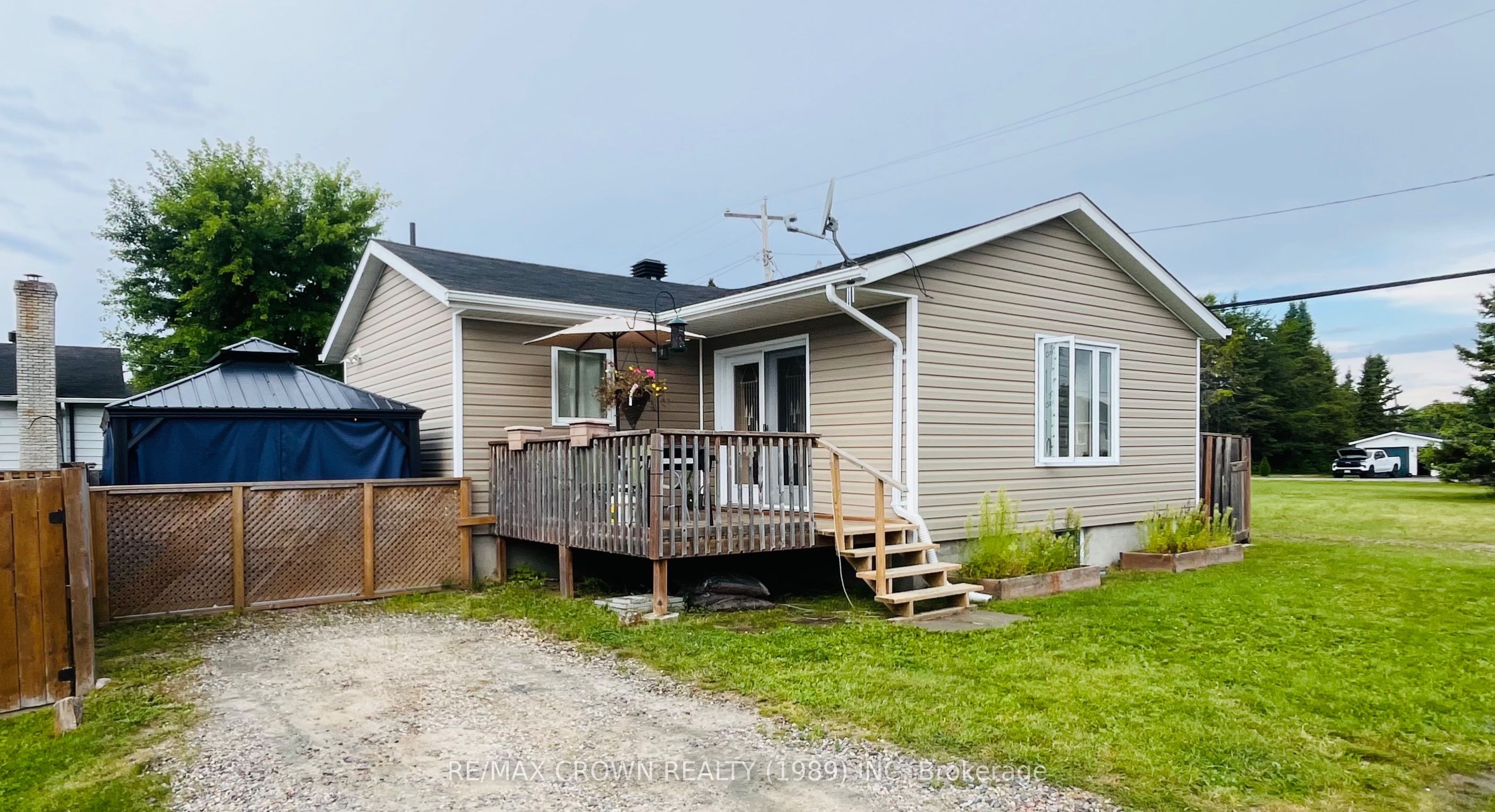 5 Glen Avenue, Cochrane, ON P0L 1C0