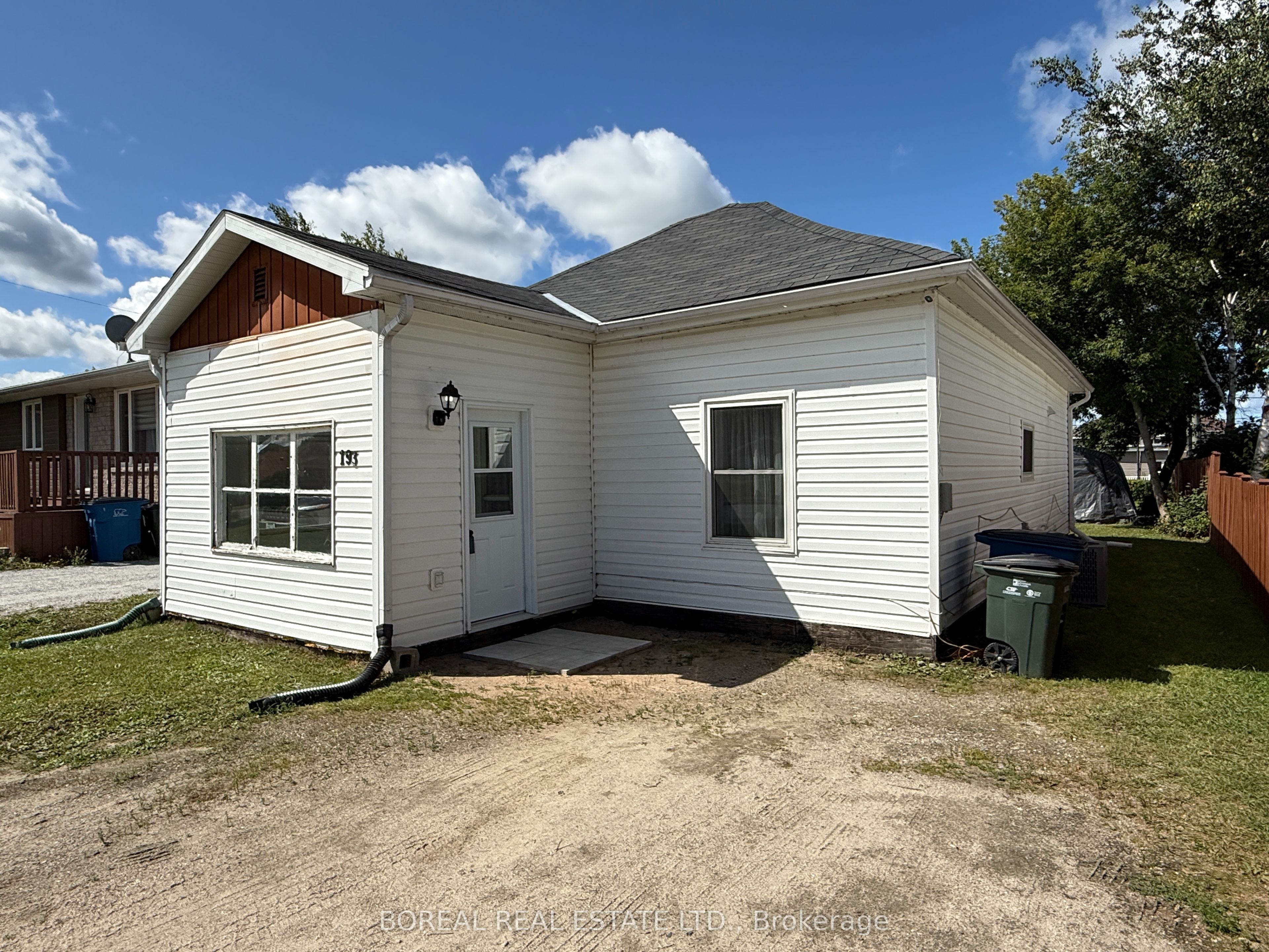 193 Twelfth Avenue, Cochrane, ON P0L 1C0 photo 2
