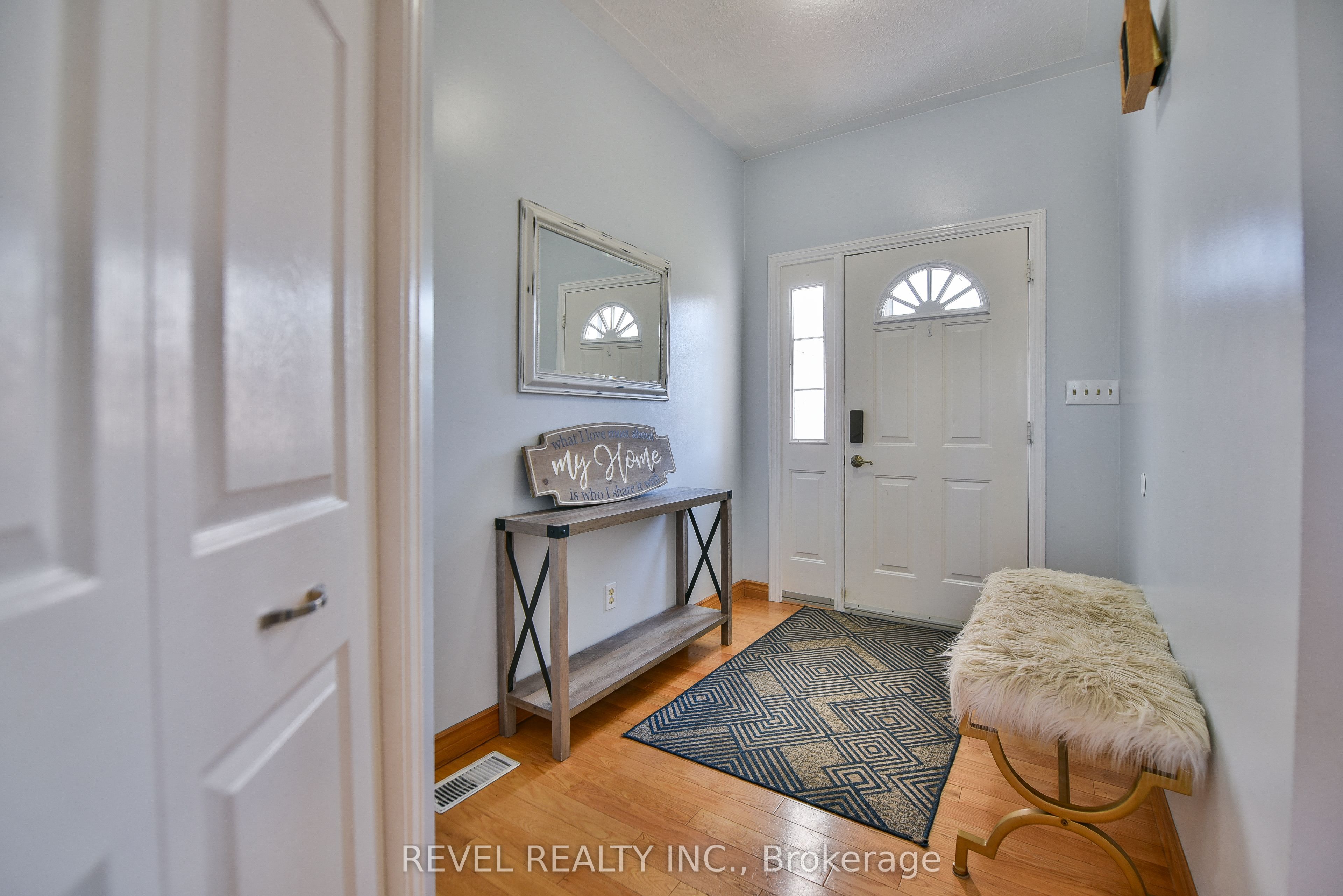 43 Pleasant Avenue, Timmins, ON P4R 1M6 photo 2