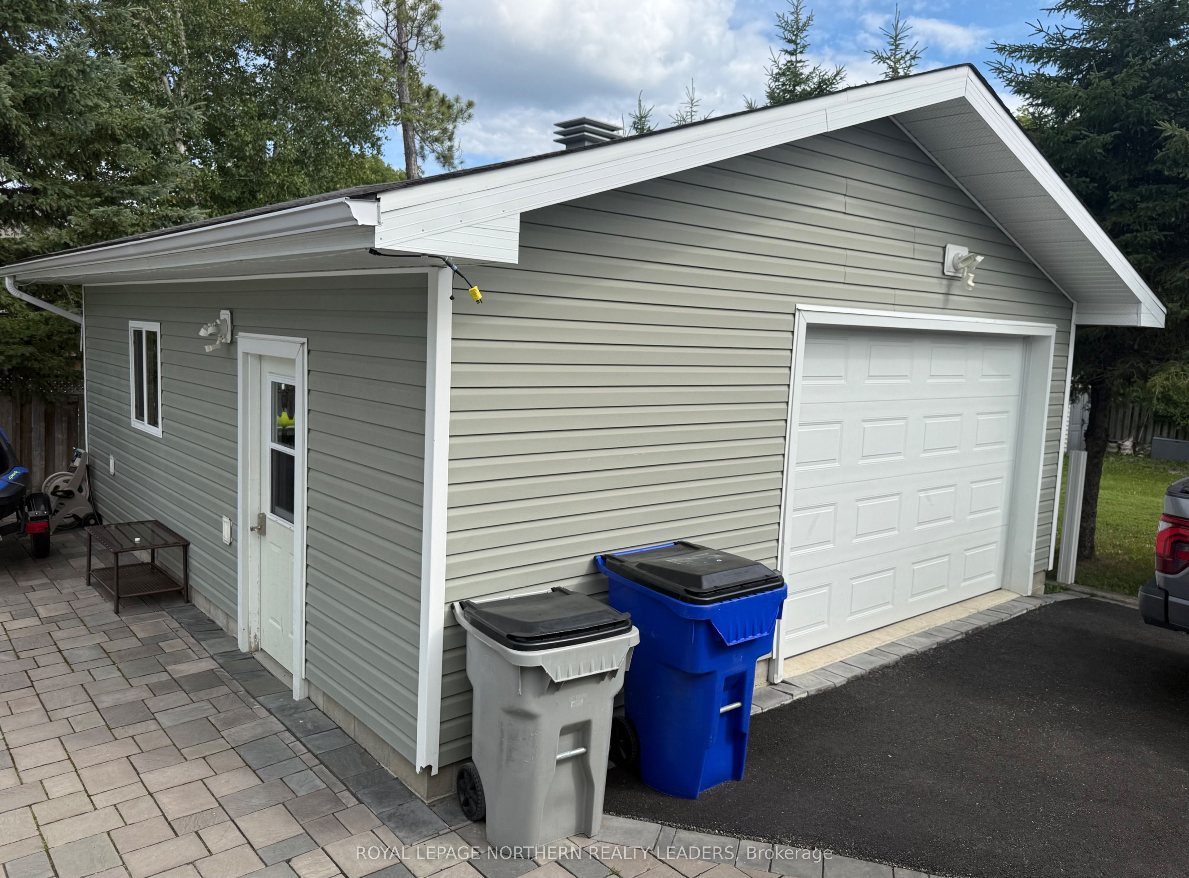 536 Tamarack Street, Timmins, ON P4N 6R9 photo 2
