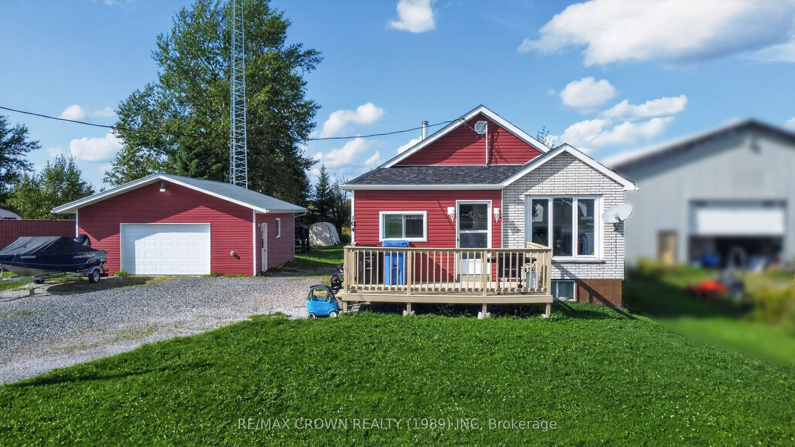 104 Maxime Brisson Road, Mattice-Val Cote, ON P0L 2E0