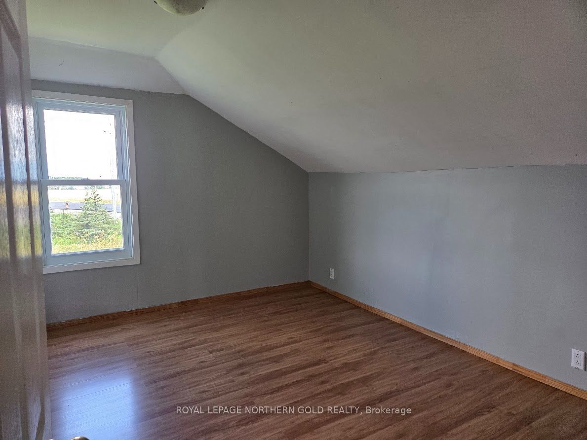 113 Tenth Avenue, Armstrong, ON P0J 1E0 photo 4