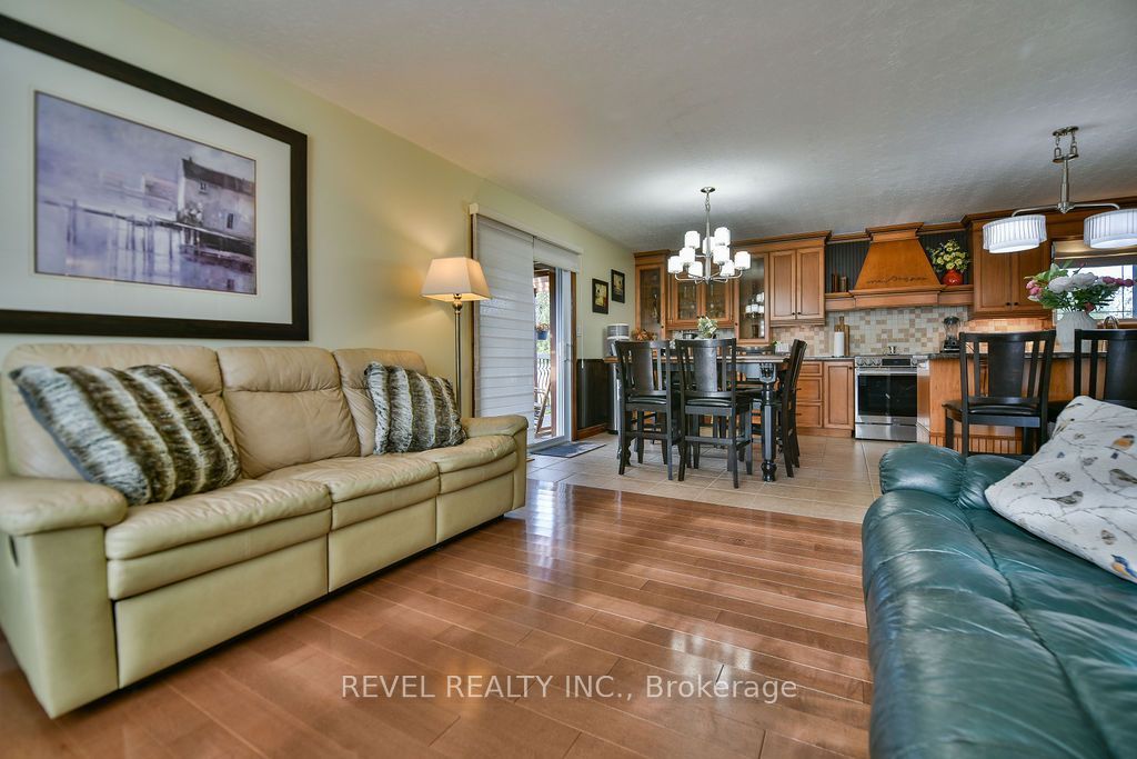 299 Dorans Road, Timmins, ON P4N 7C7 photo 4
