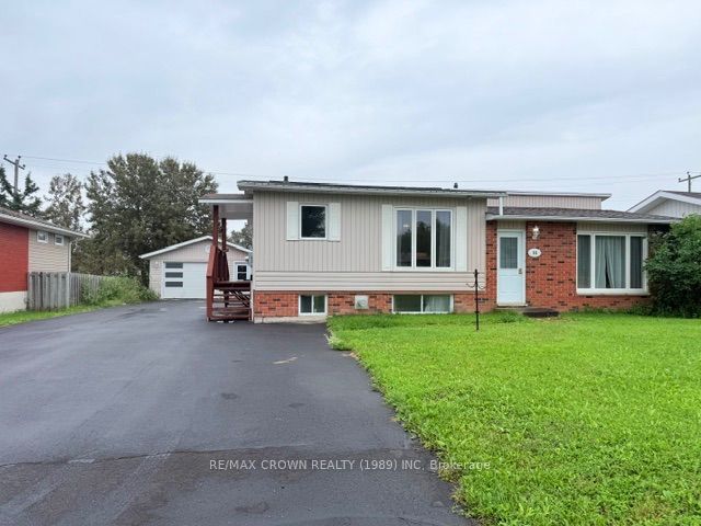 16 Mateev Avenue, Kapuskasing, ON P5N 3E5 photo 2