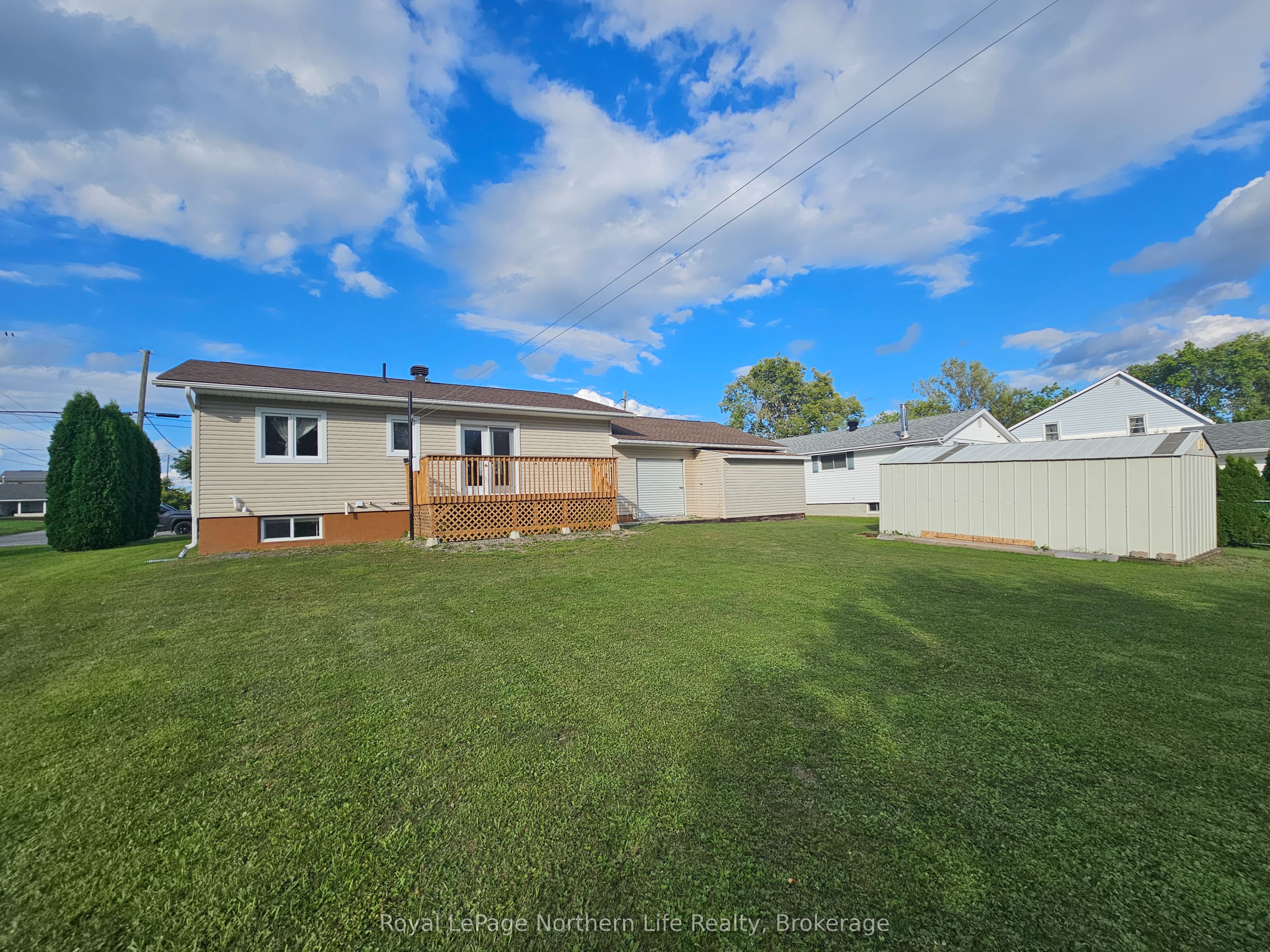 152 PINE Street W, Temiskaming Shores, ON P0J 1P0 photo 5
