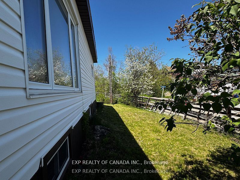 582 Government Road W, Kirkland Lake, ON P0K 1A0 photo 4