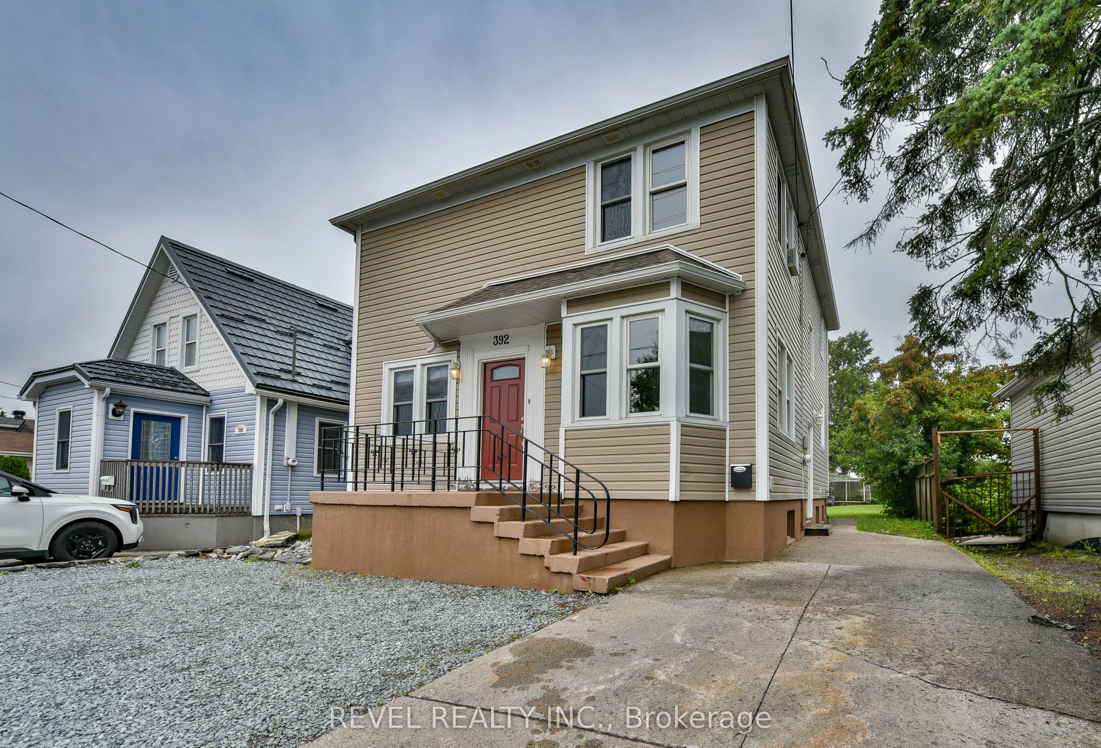 392 Patricia Boulevard, Timmins, ON P4N 6Y6 photo 2