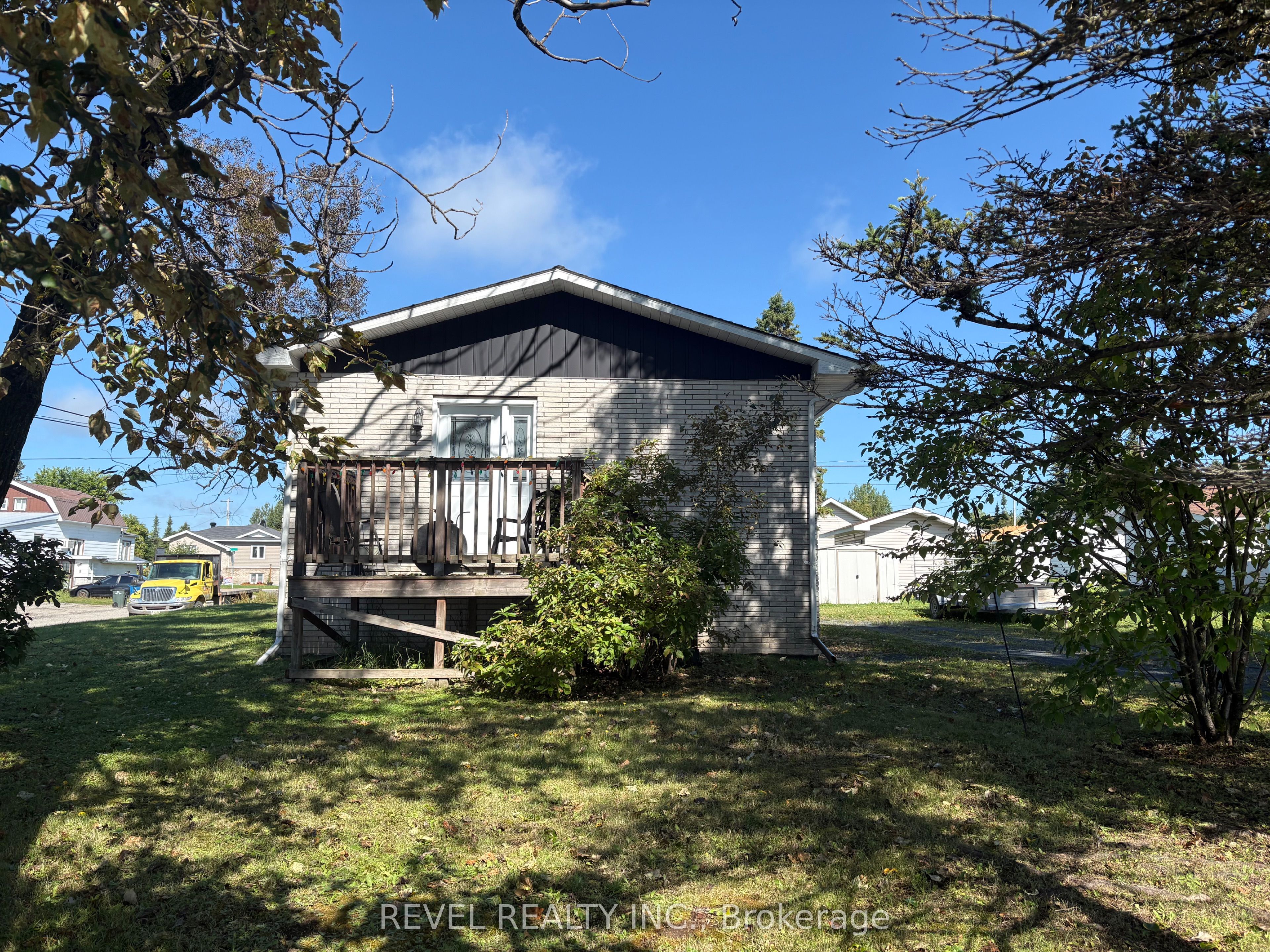 1 Cree Road, Cochrane, ON P0L 1C0