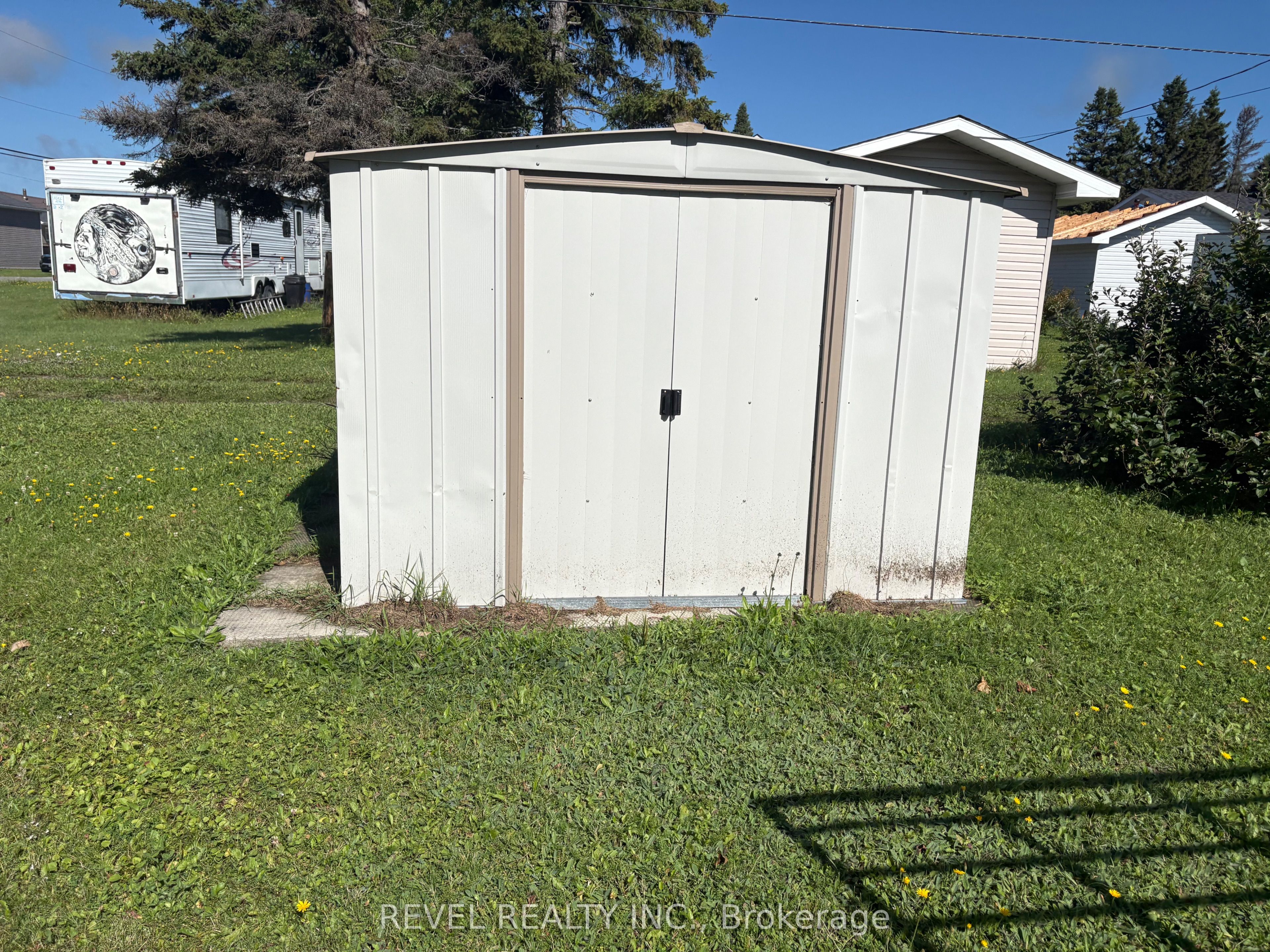 1 Cree Road, Cochrane, ON P0L 1C0 photo 5