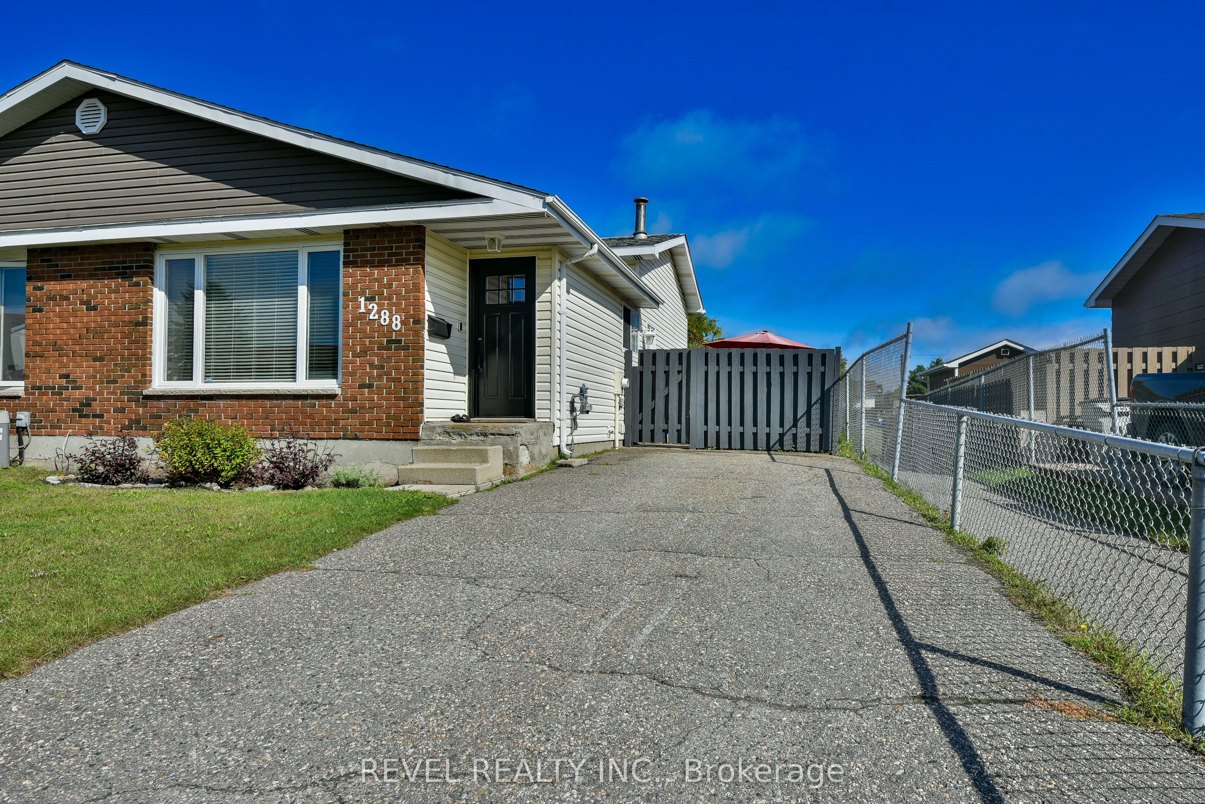 1288 Chenier Avenue, Timmins, ON P4R 1A7 photo 2