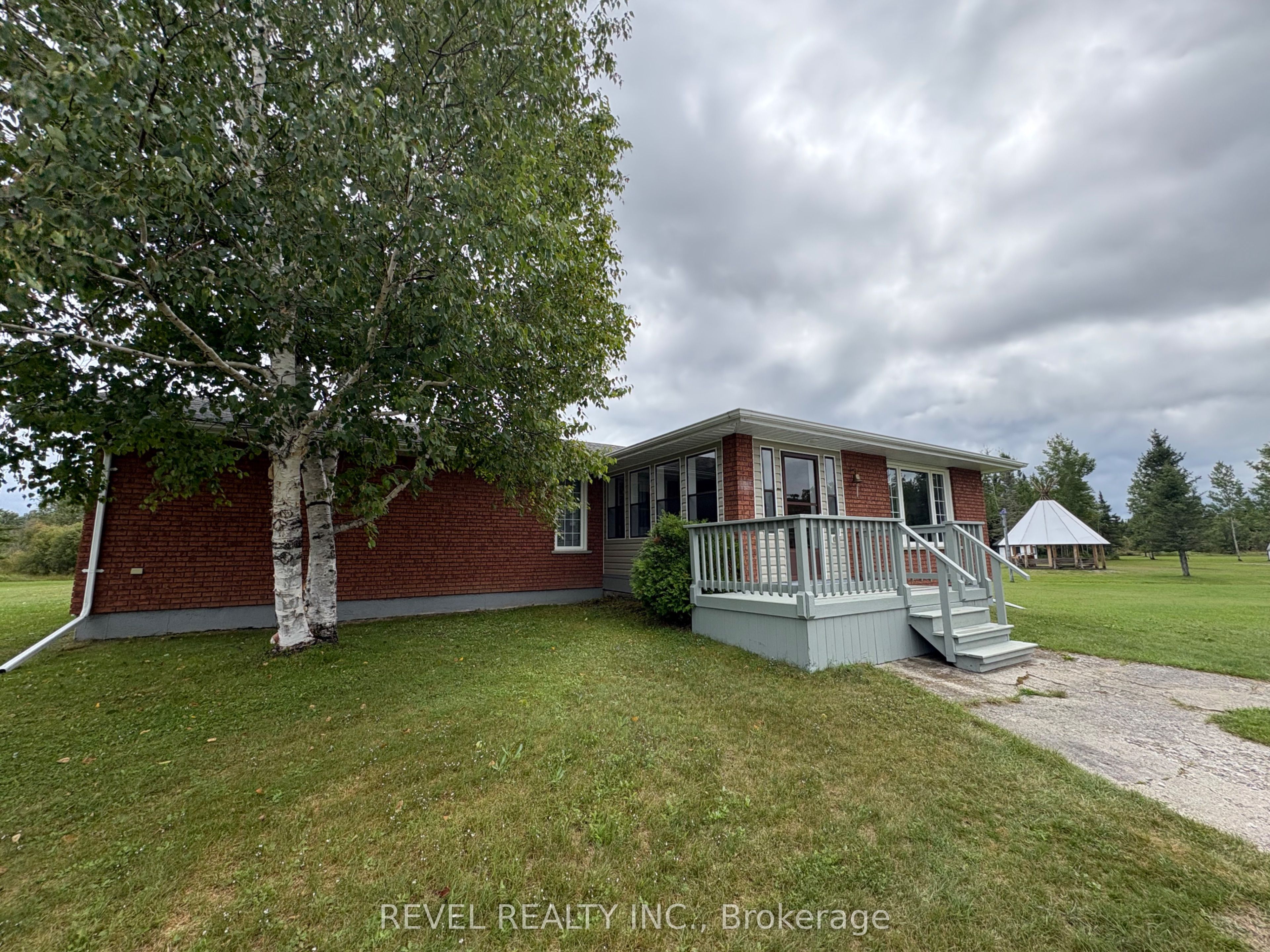 226 Hanna Road, Cochrane, ON P0L 1C0