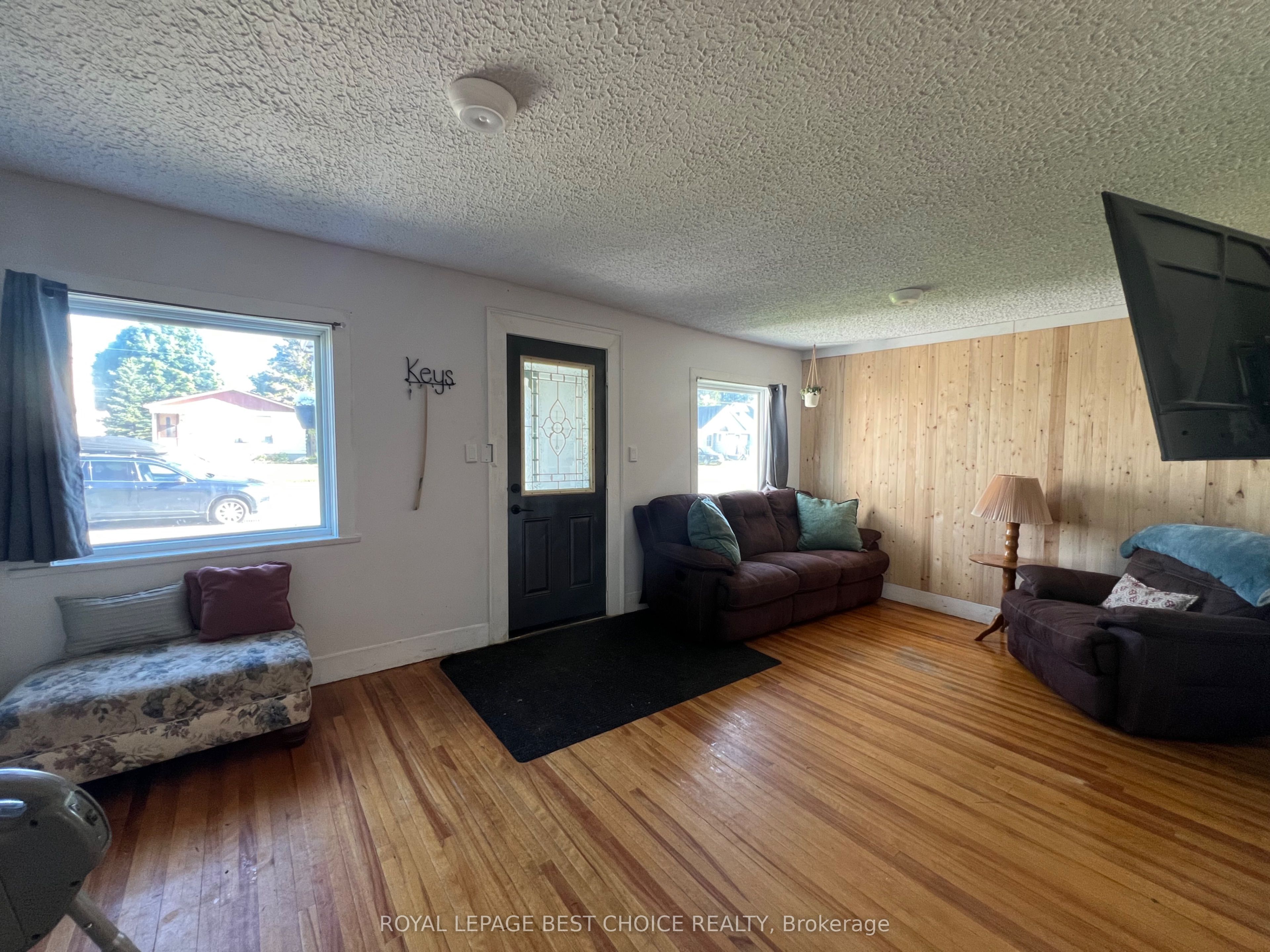 246 McCamus Avenue, Temiskaming Shores, ON P0J 1P0 photo 5