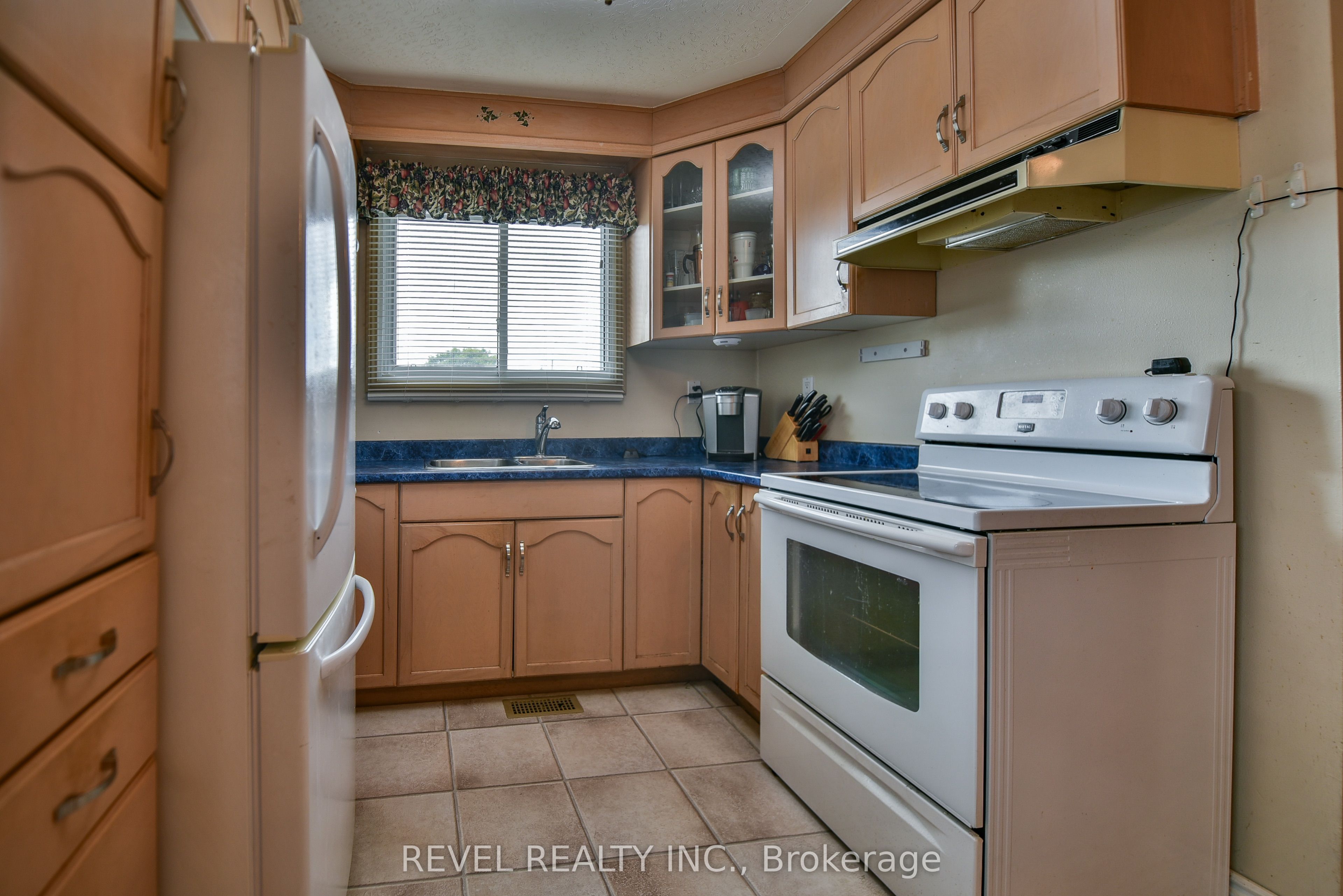 480 Martin Avenue, Timmins, ON P4P 1A4 photo 3