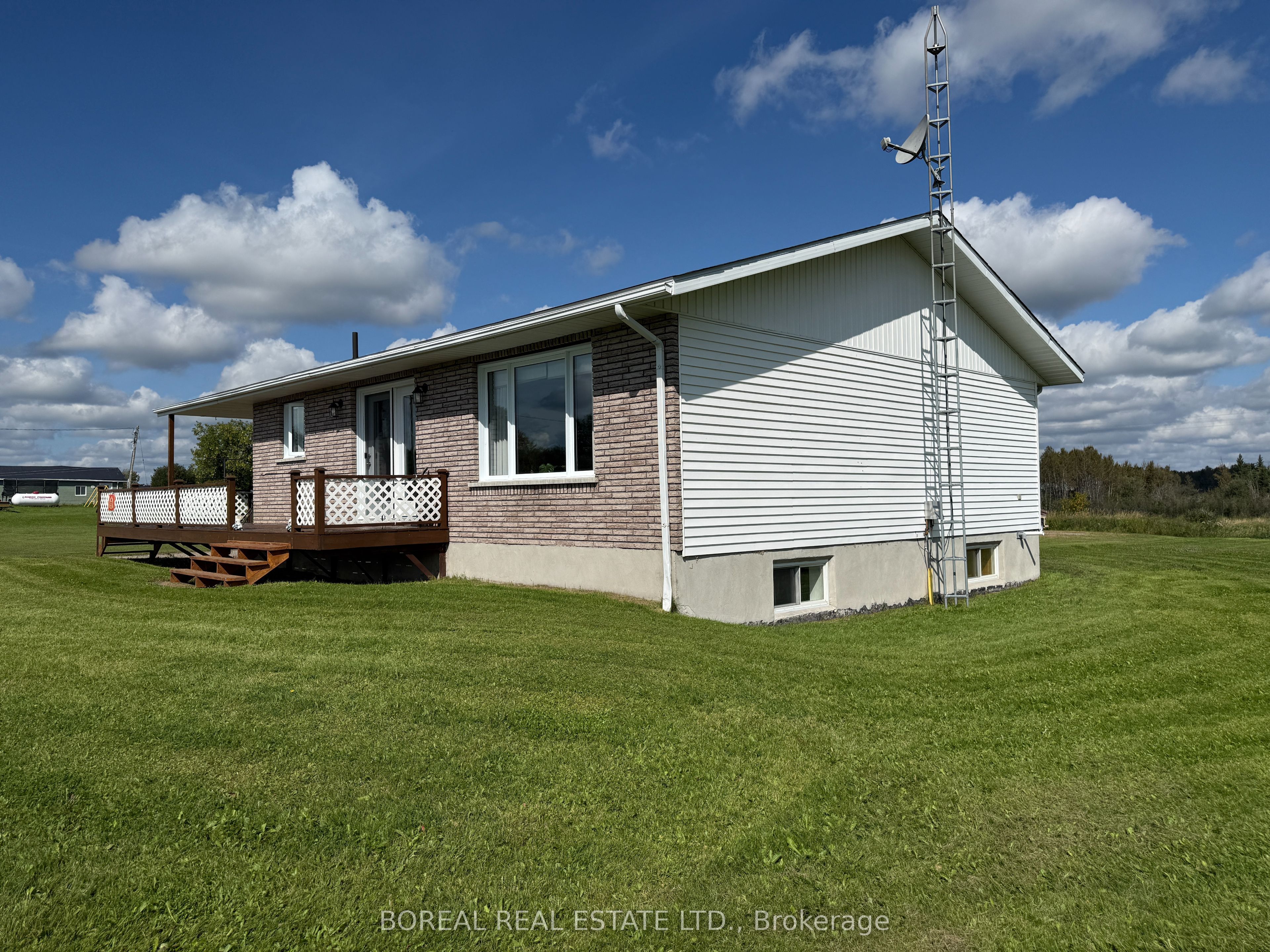 1363 Hwy 652, Cochrane, ON P0L 1C0 photo 4