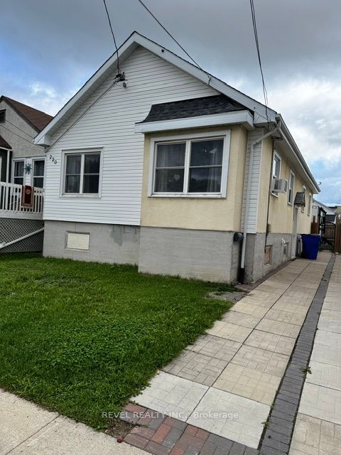 220 Maple Street N, Timmins, ON P4N 6C1