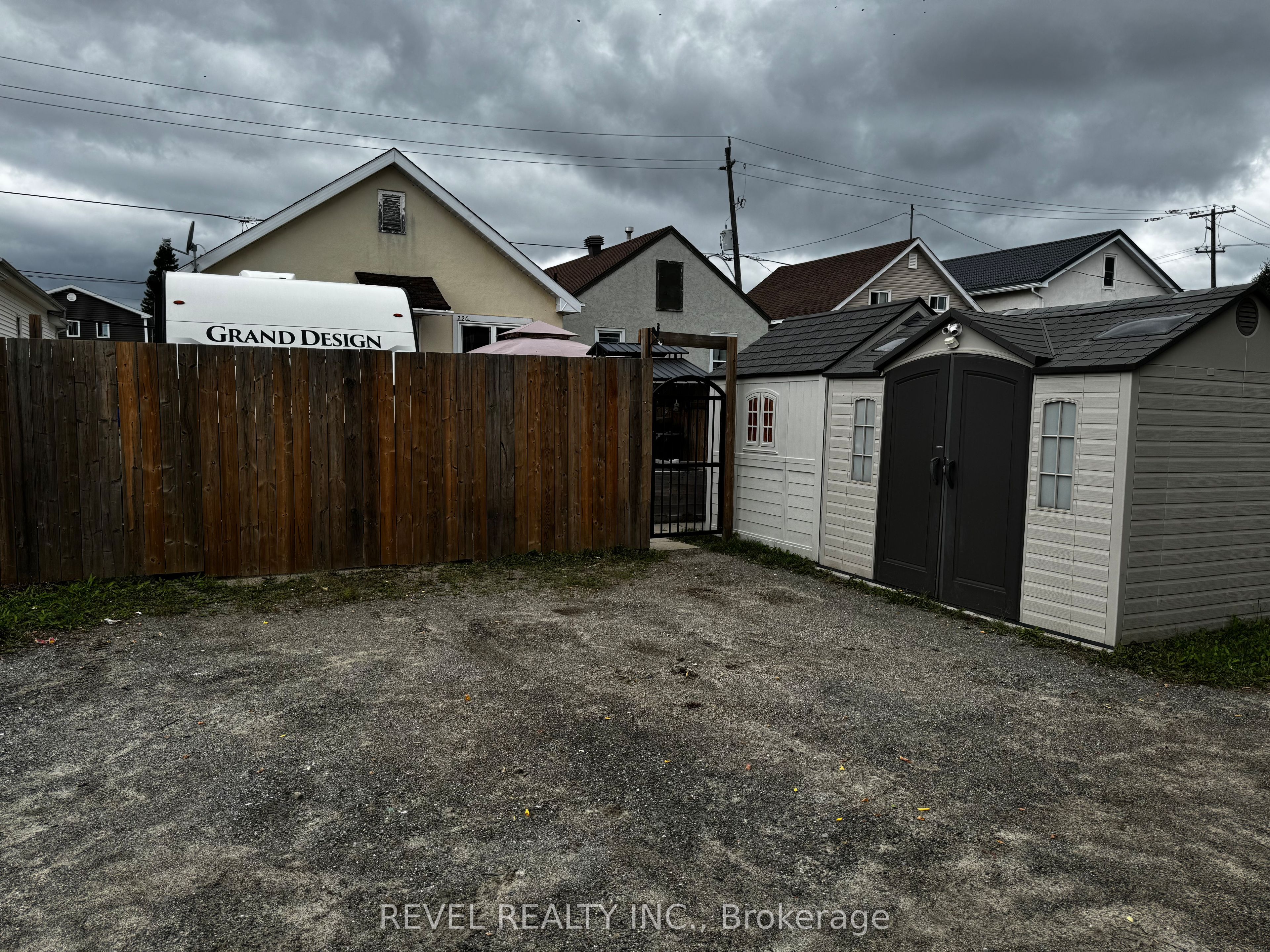 220 Maple Street N, Timmins, ON P4N 6C1 photo 2