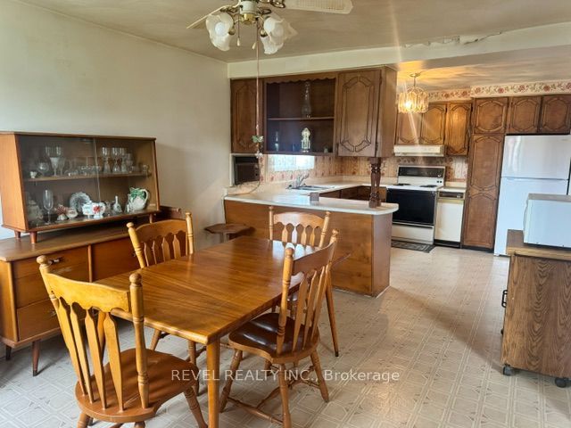 205 Jubilee Avenue W, Timmins, ON P4N 4N1 photo 4
