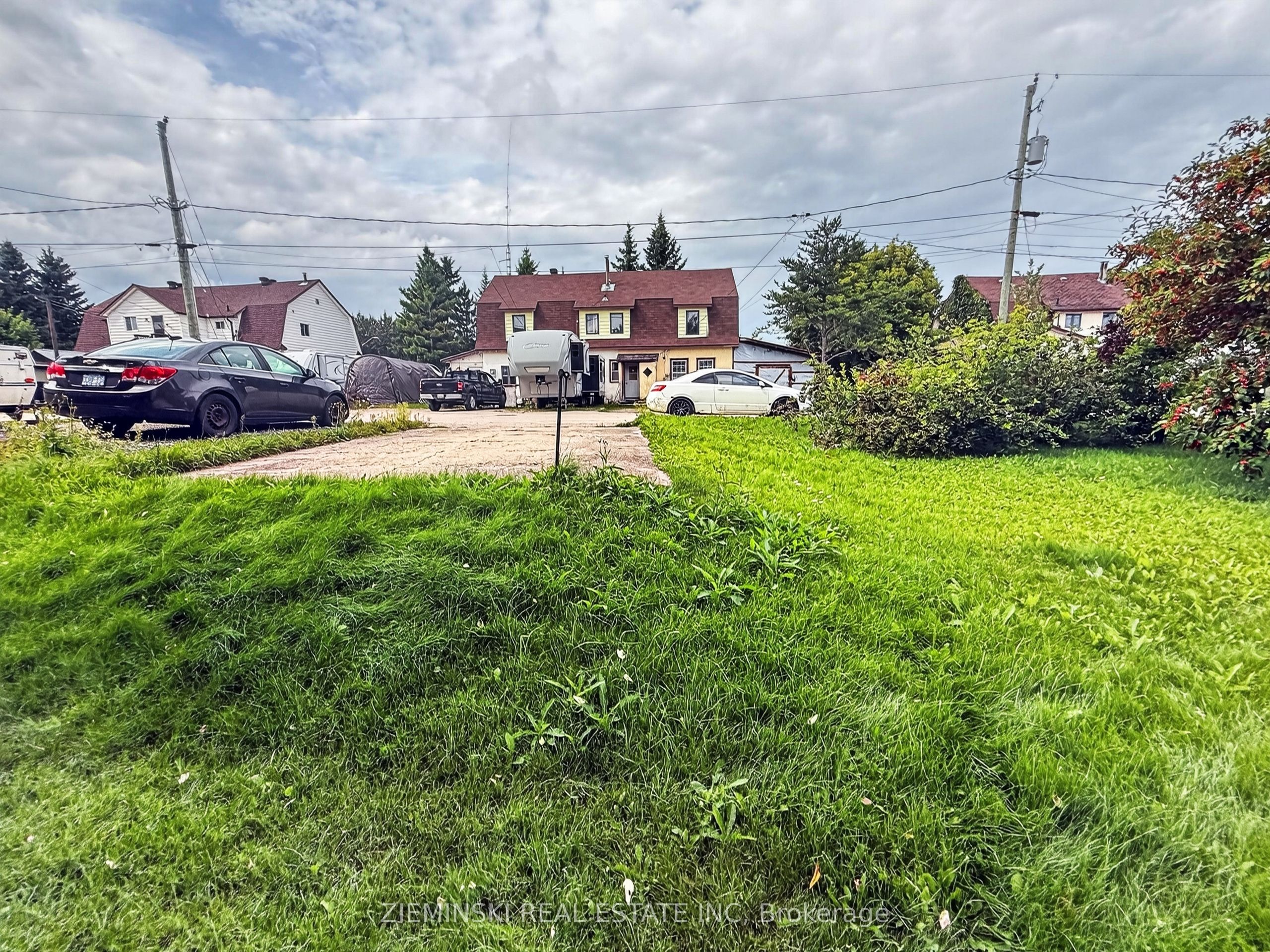 106 Argyle Avenue, Iroquois Falls, ON P0K 1E0 photo 3