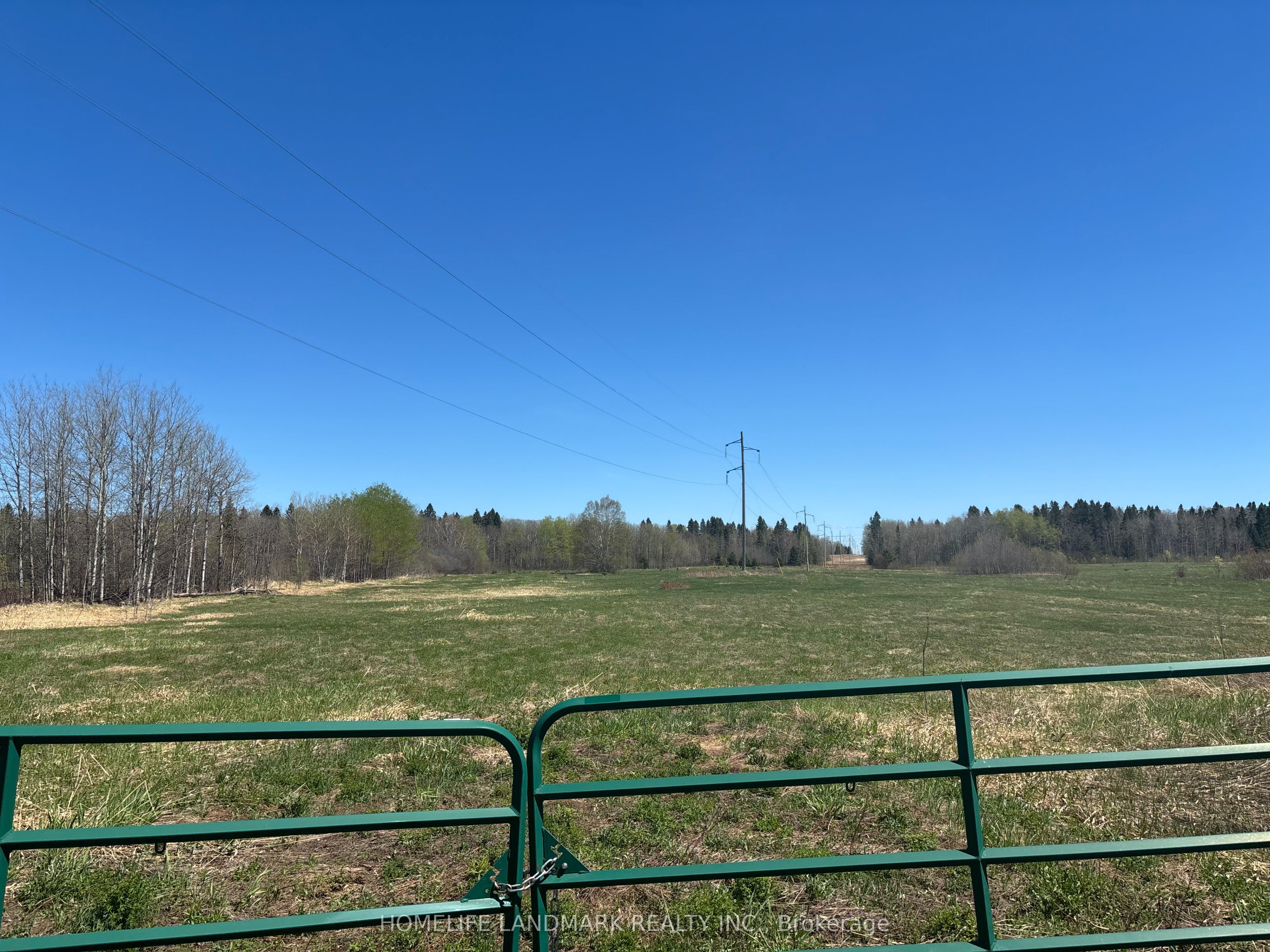 9 Ski Hill Road, Kapuskasing, ON P0L 1V0 photo 4