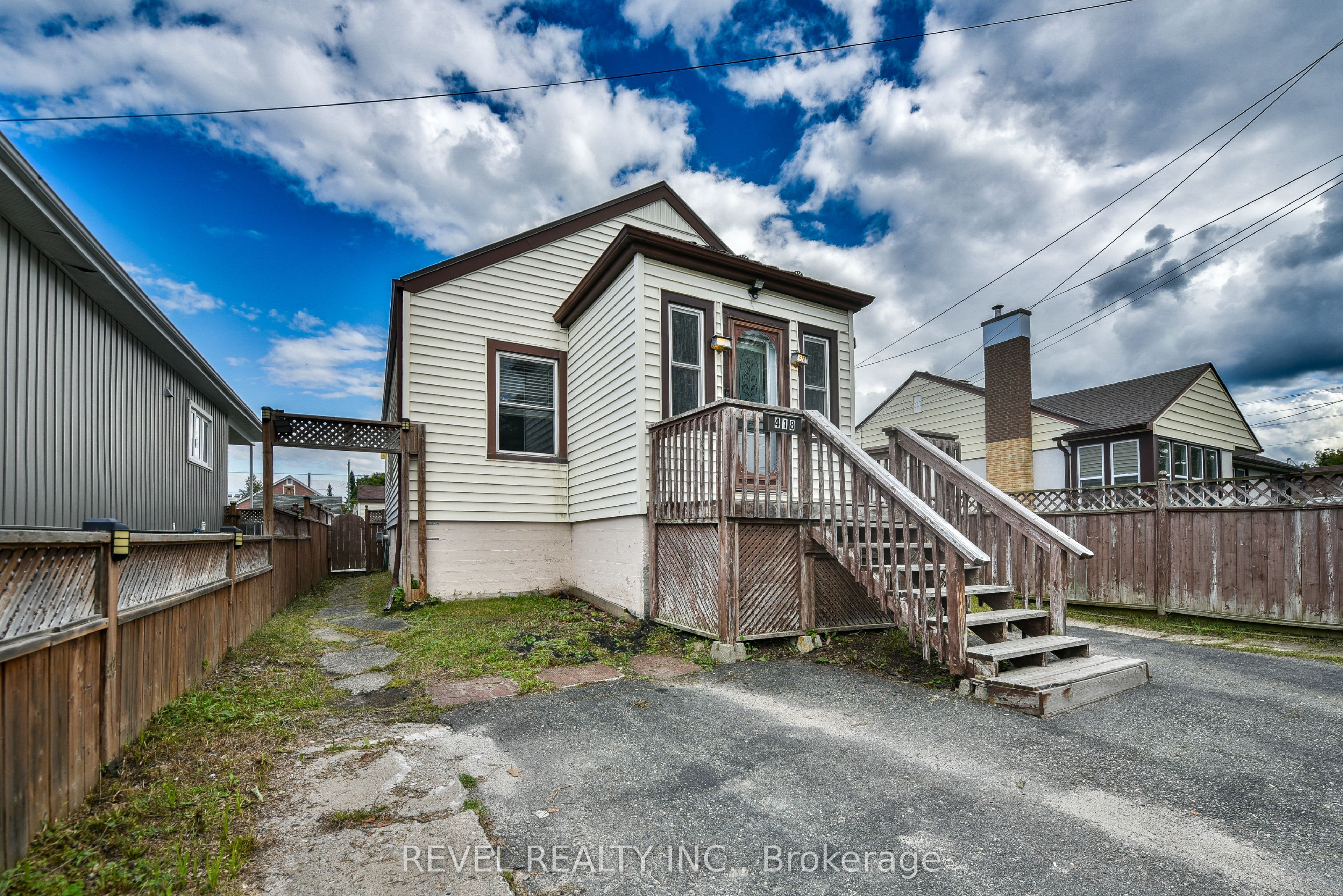 418 Maple Street S, Timmins, ON P4N 1Z8 photo 2