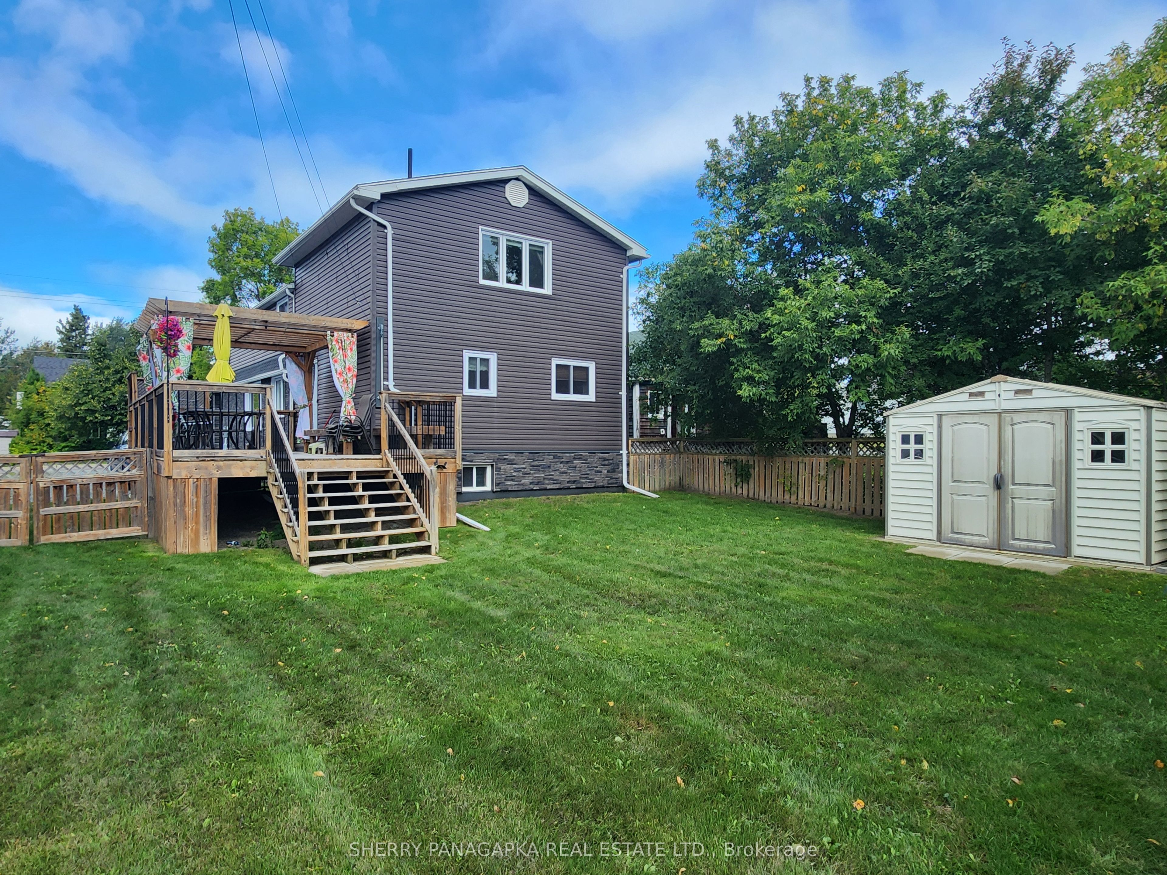 89 Second Street E, Kirkland Lake, ON P2N 1R8 photo 2