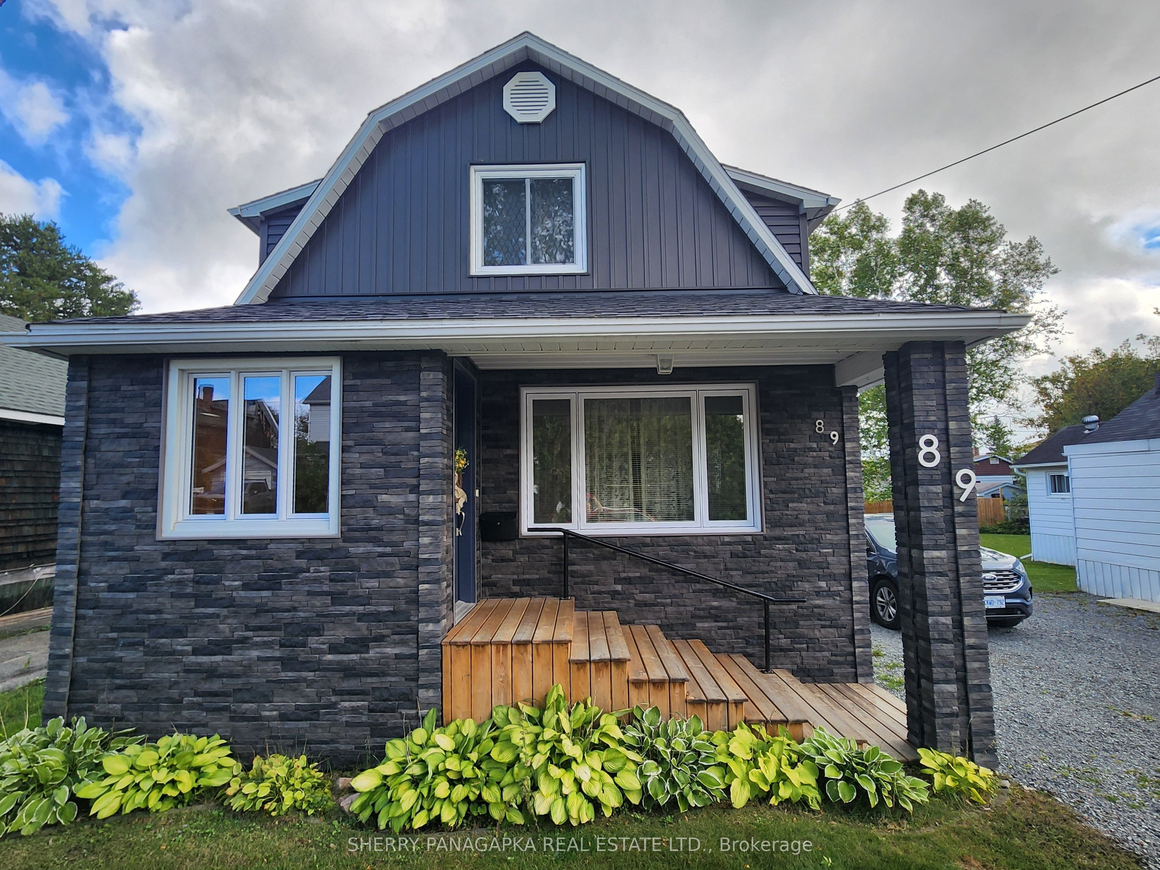 89 Second Street E, Kirkland Lake, ON P2N 1R8 photo 3