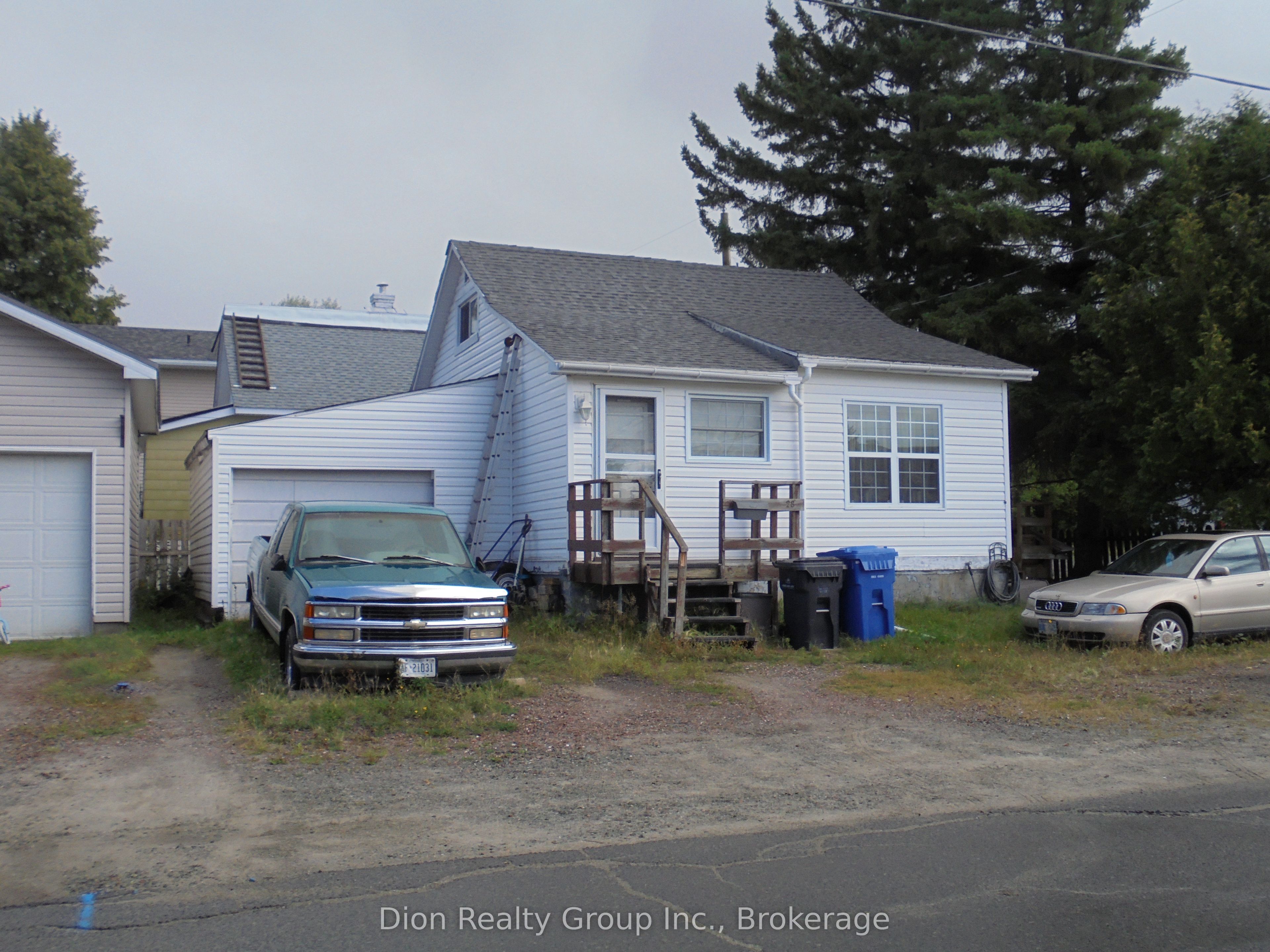 28 Rand Avenue W, Kirkland Lake, ON P2N 2S8